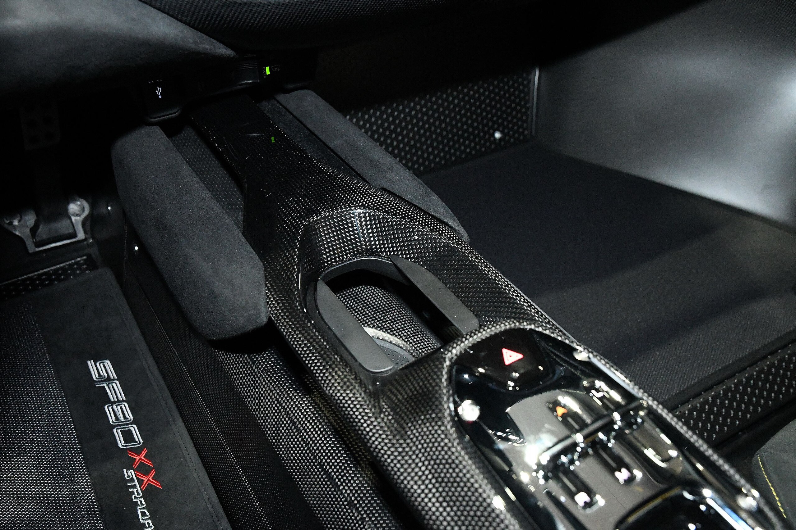 2026 Ferrari SF90 XX Stradale Tailor Made — Photo 44 / 63