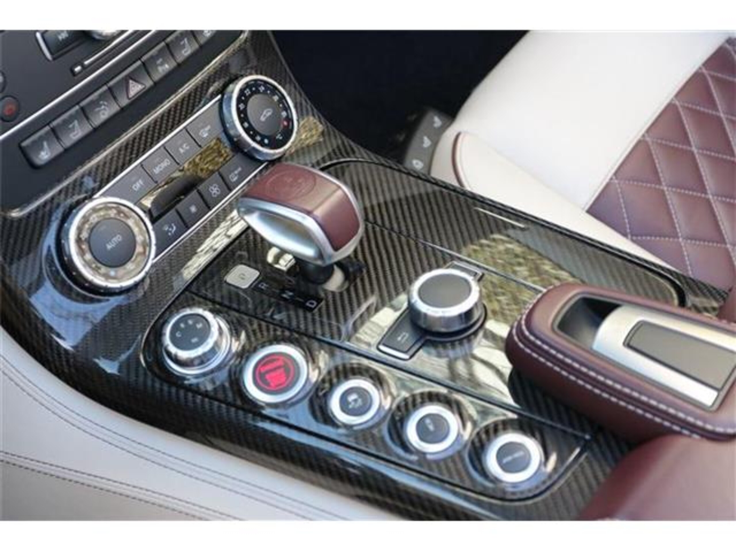 2013 Mercedes Benz SLS AMG Roadster — Photo 11 / 15