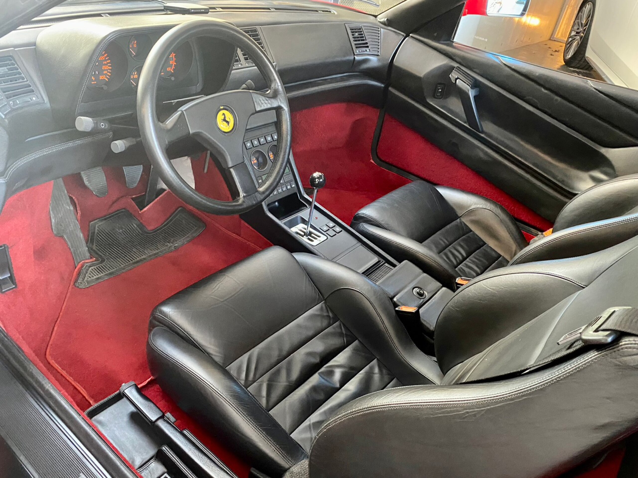 1990 Ferrari 348 TB — Photo 6 / 11