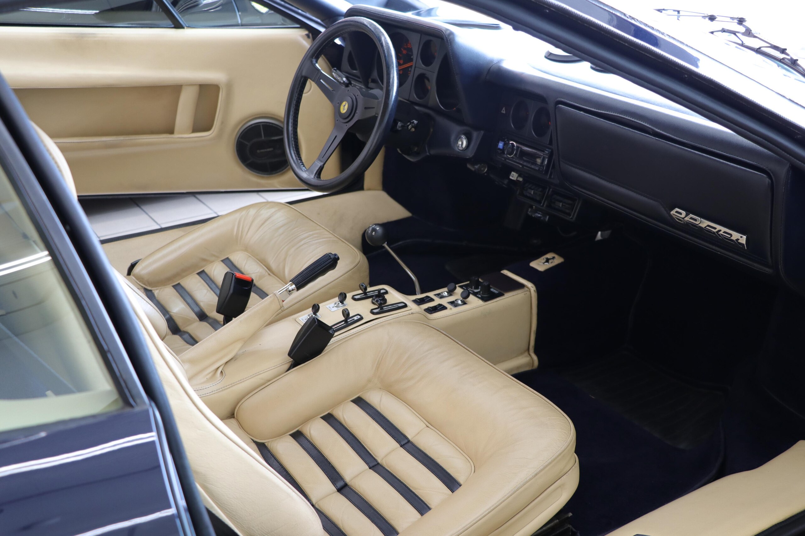 1982 Ferrari 512 BBi — Photo 13 / 19