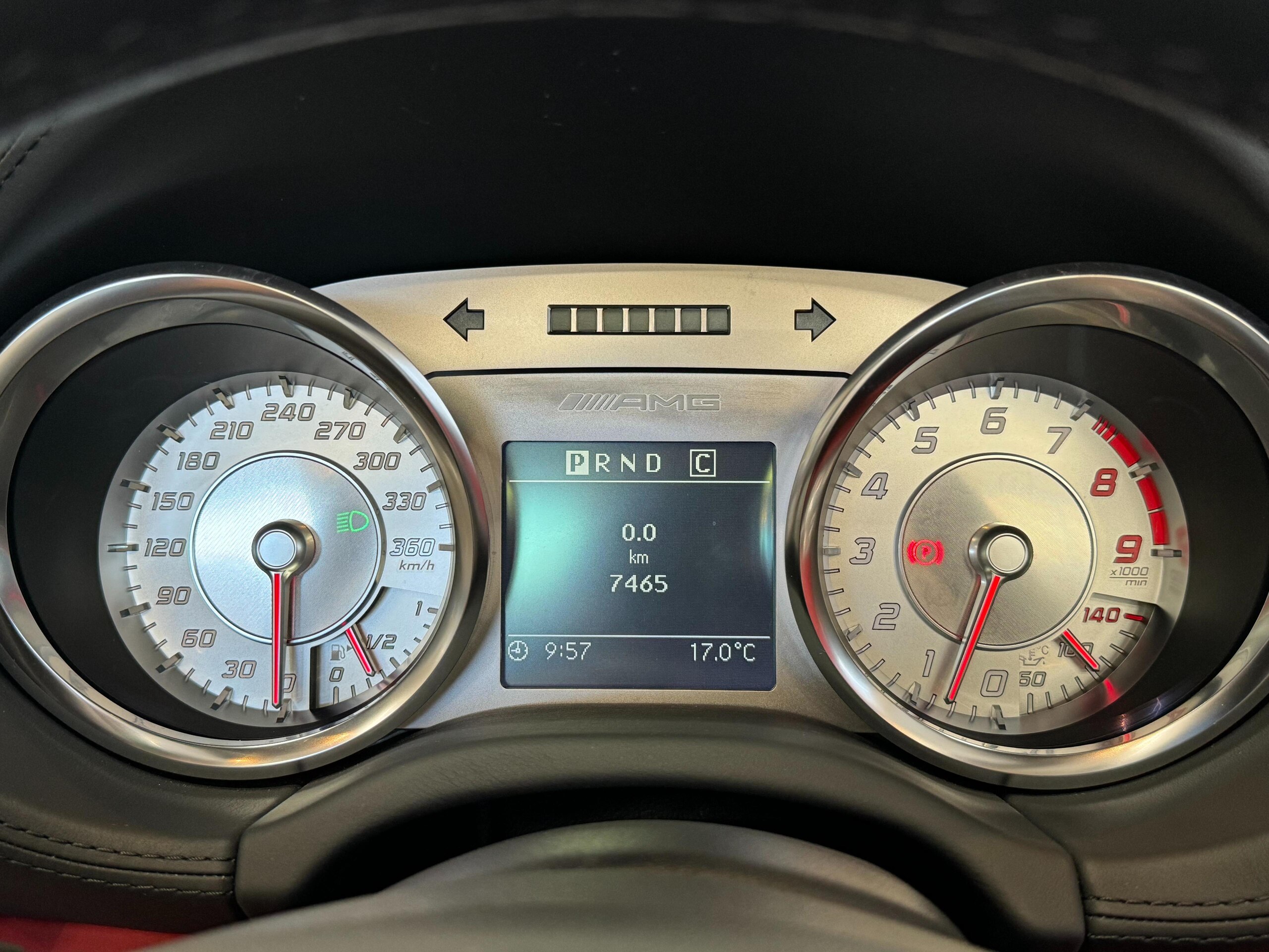 2012 Mercedes Benz SLS AMG Roadster — Photo 15 / 27