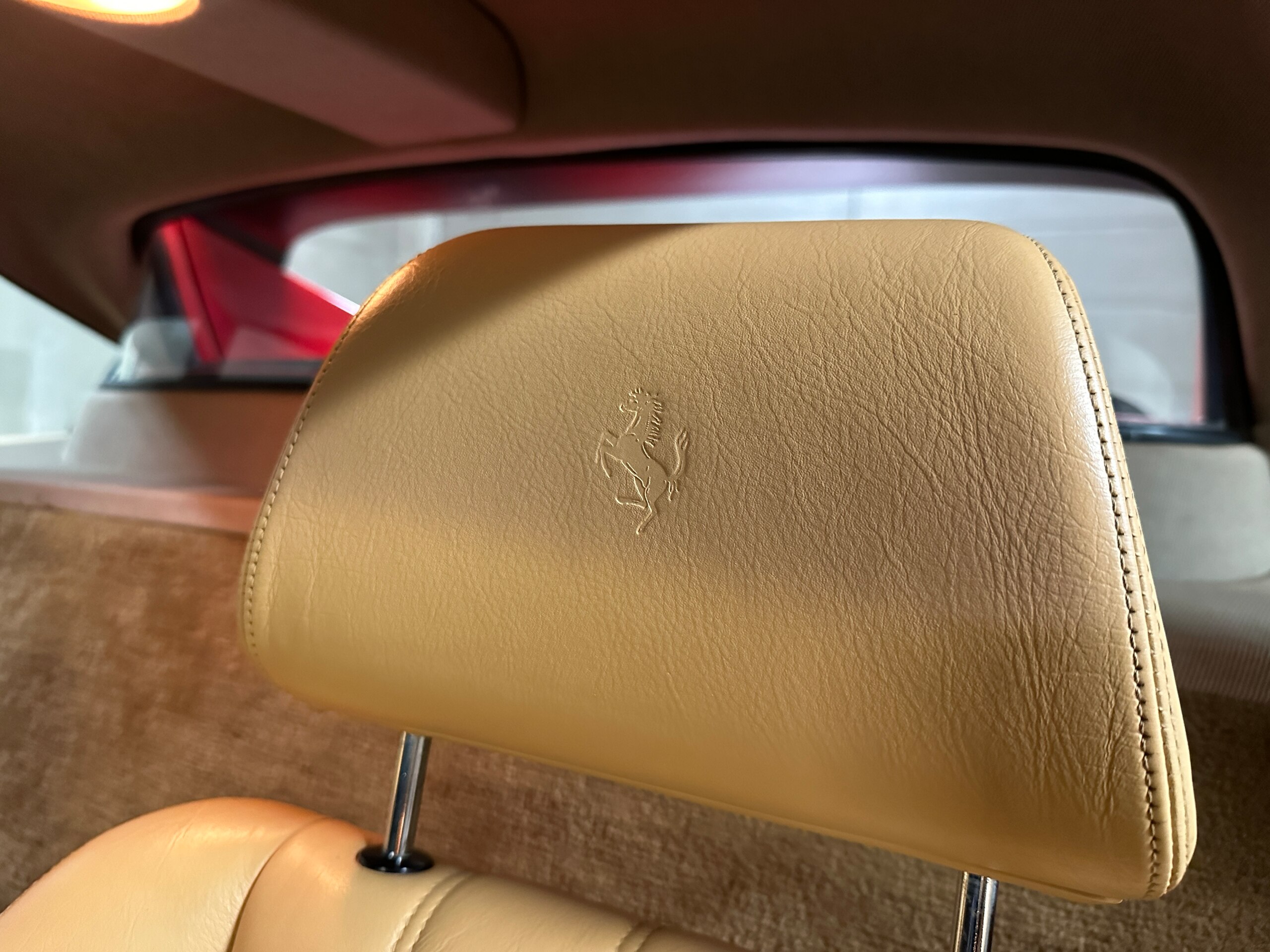 1986 Ferrari 328 GTB — Photo 10 / 19