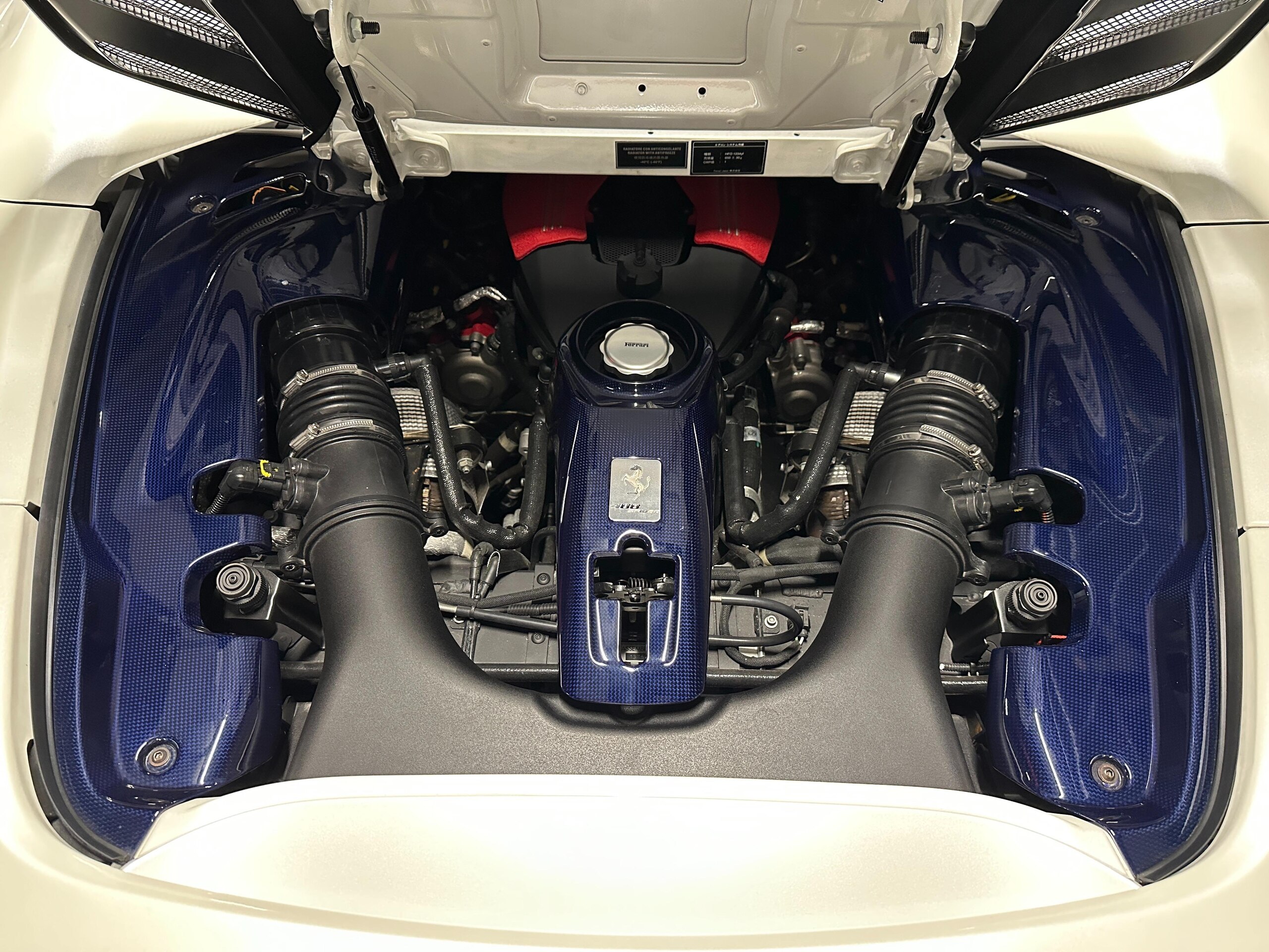 2016 Ferrari 488 Spider — Photo 18 / 19