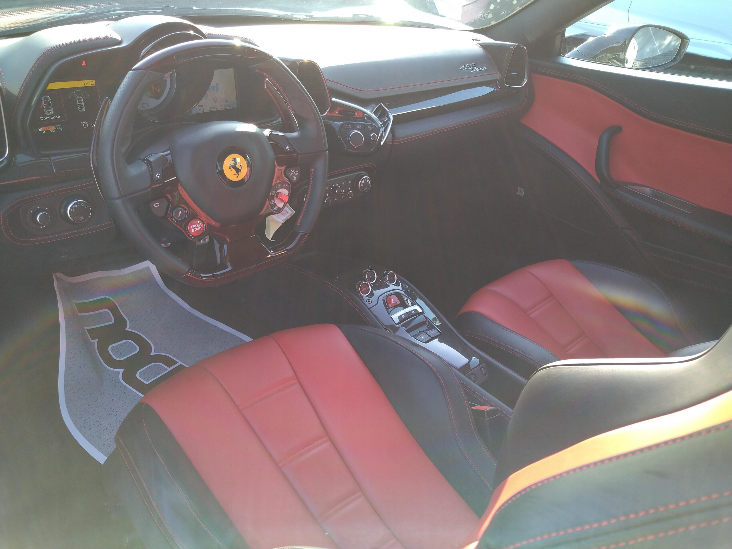2015 Ferrari 458 Spider — Photo 6 / 26