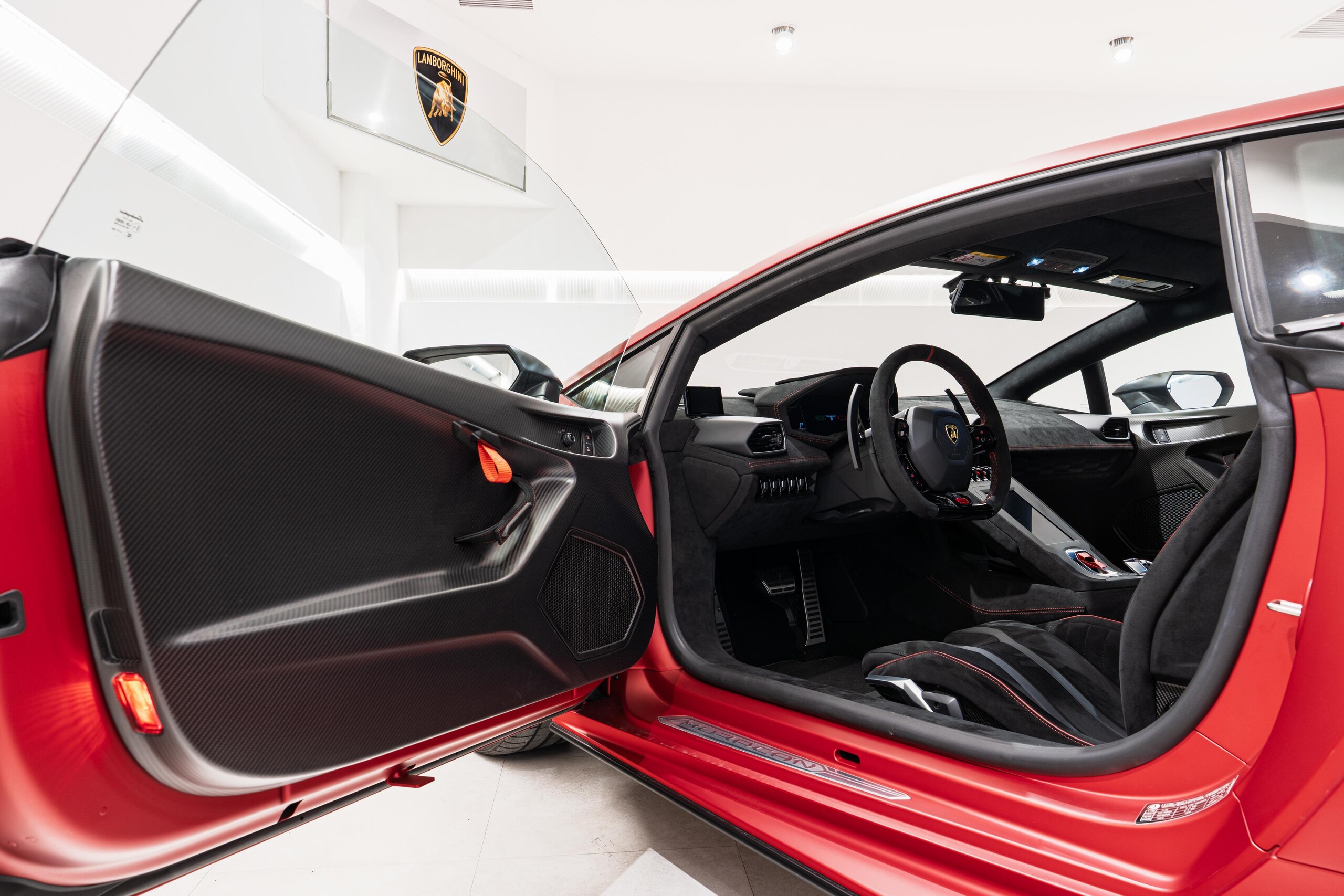 2022 Lamborghini Huracán STO — Photo 16 / 28