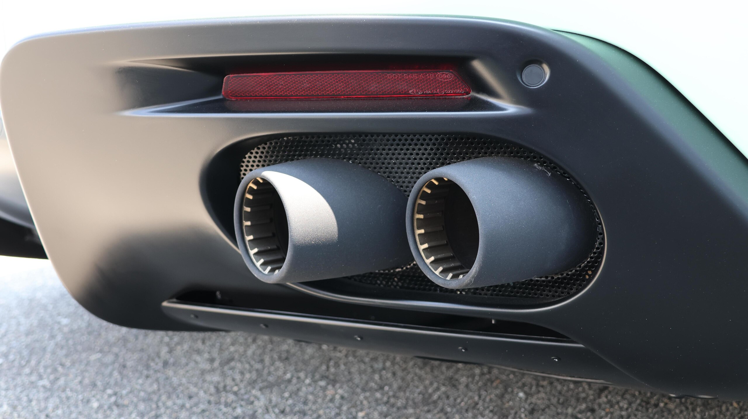 2025 Ferrari Roma — Photo 39 / 41