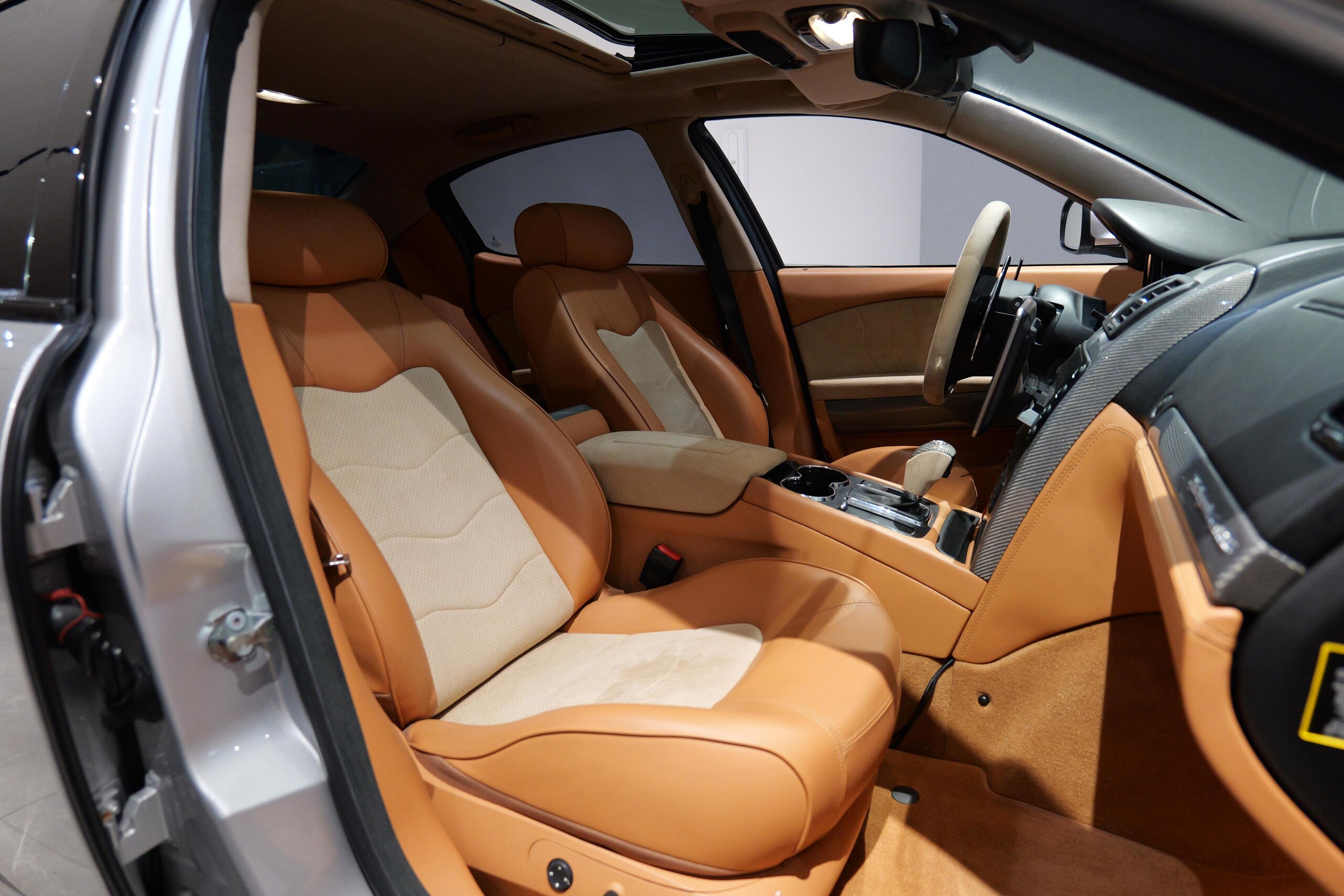 2012 Maserati Quattroporte Sport GT S — Photo 14 / 17