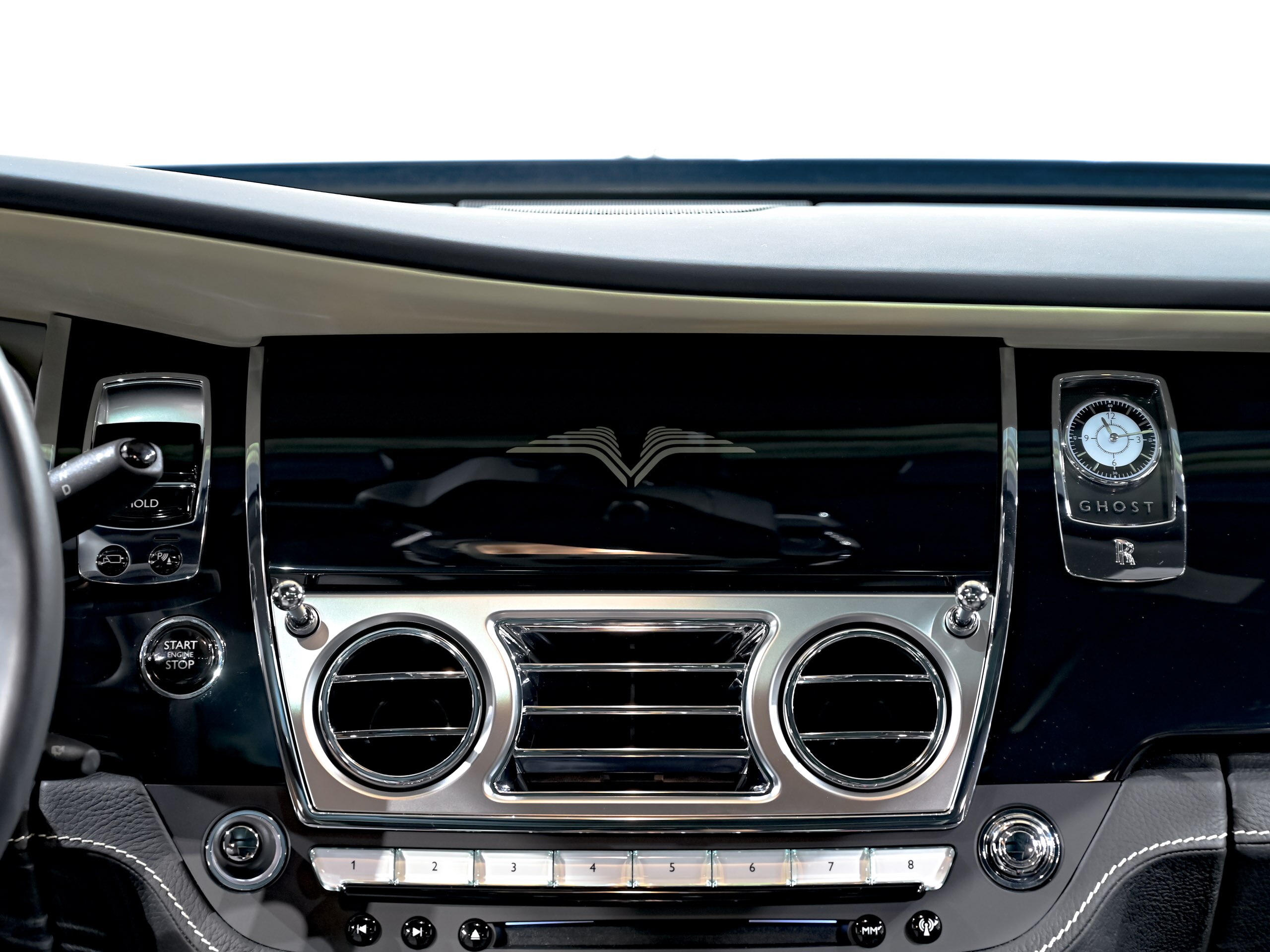 2014 Rolls-Royce Ghost — Photo 12 / 28