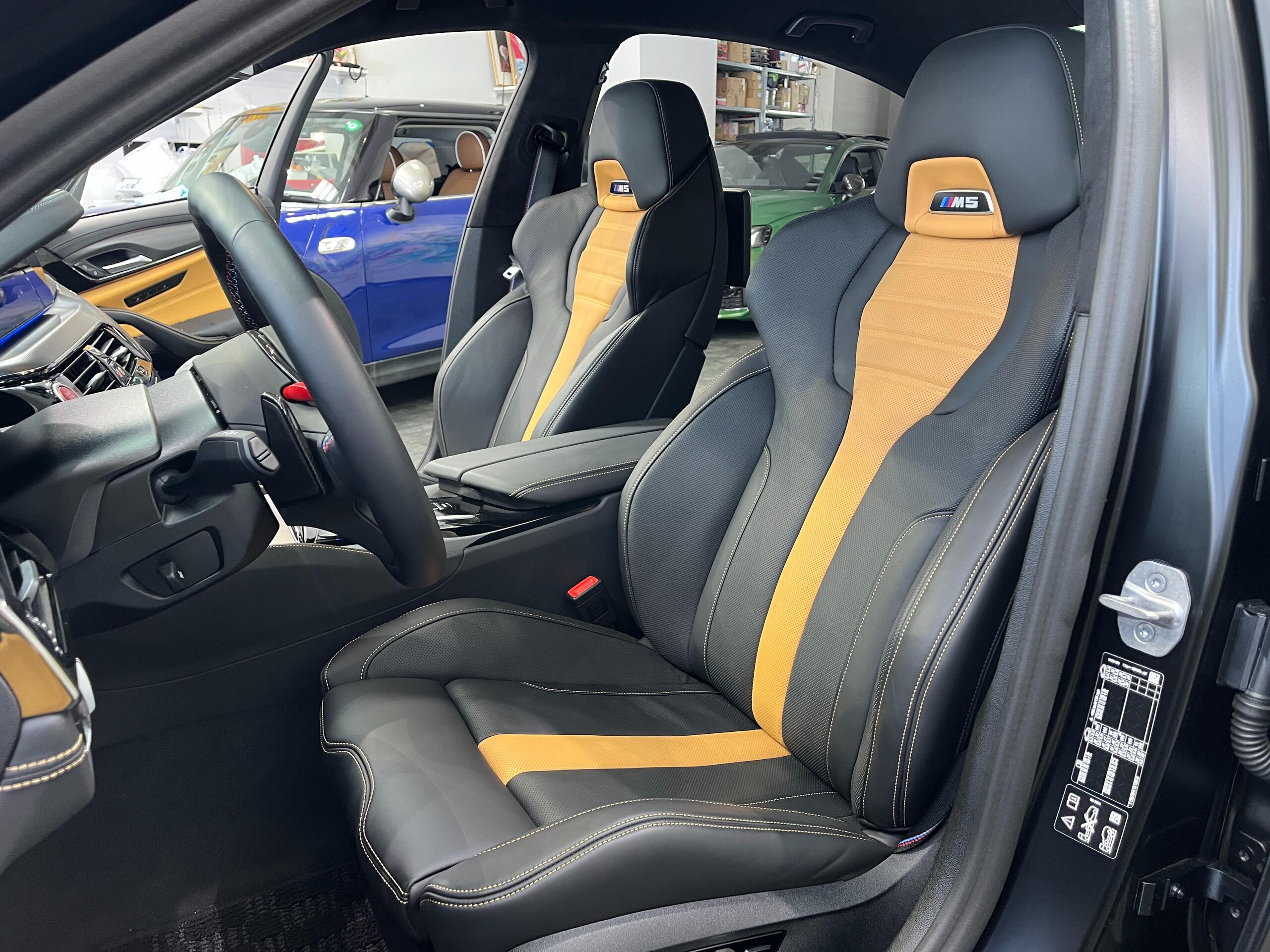 2023 BMW M5 Competition — Photo 10 / 26