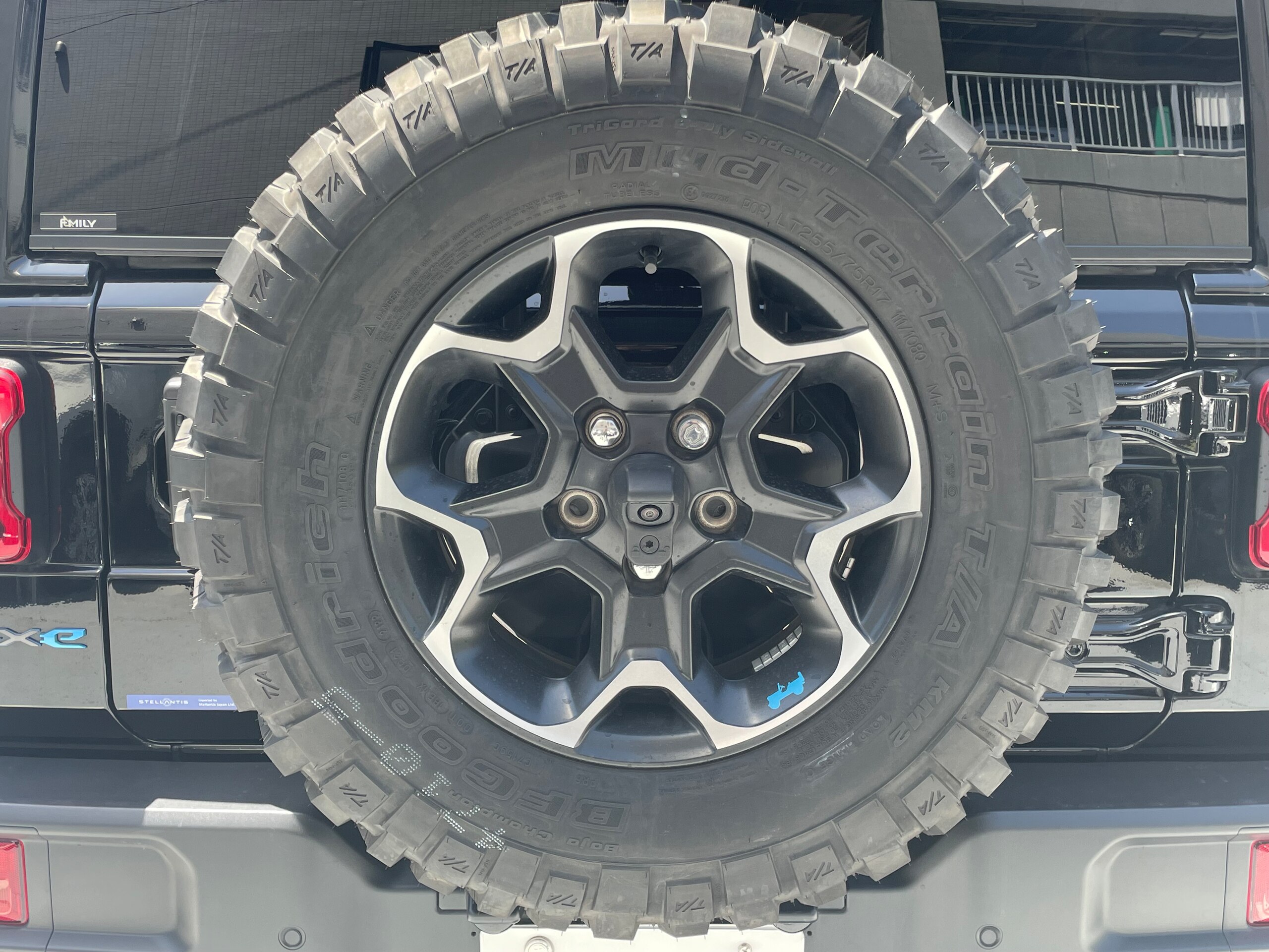 2023 Other Jeep Wrangler Unlimited Rubicon 4xe — Photo 13 / 40