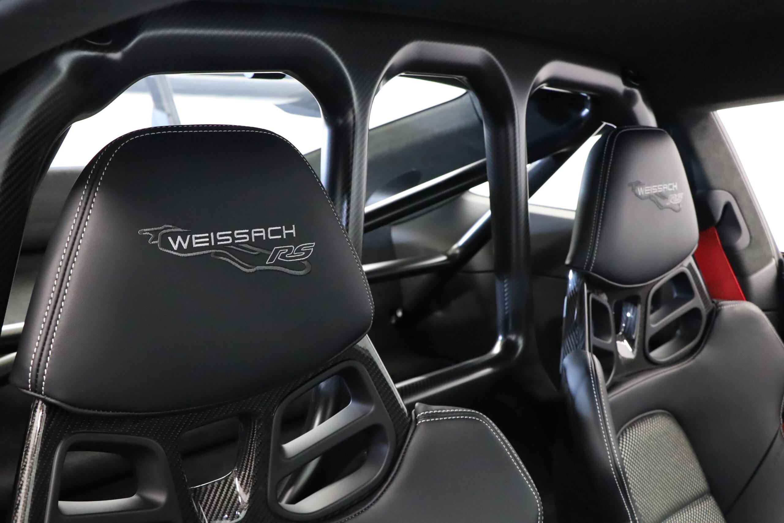 2024 Porsche 911 GT3 RS — Photo 18 / 20