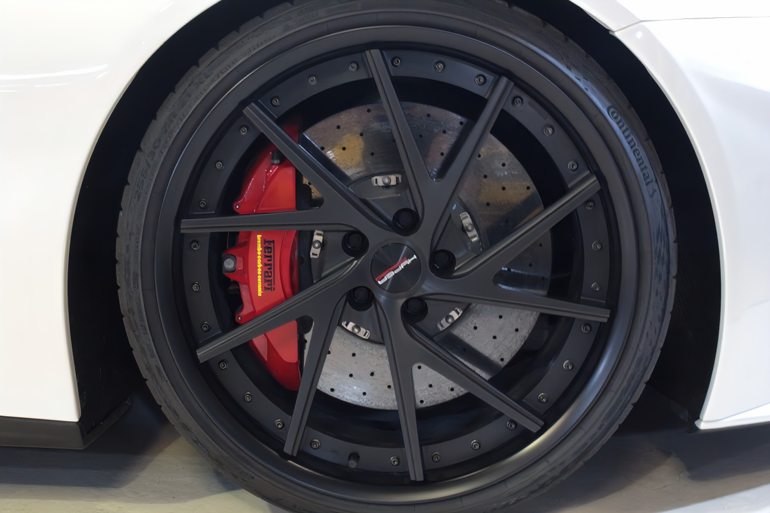 2013 Ferrari F12 Berlinetta — Photo 48 / 48