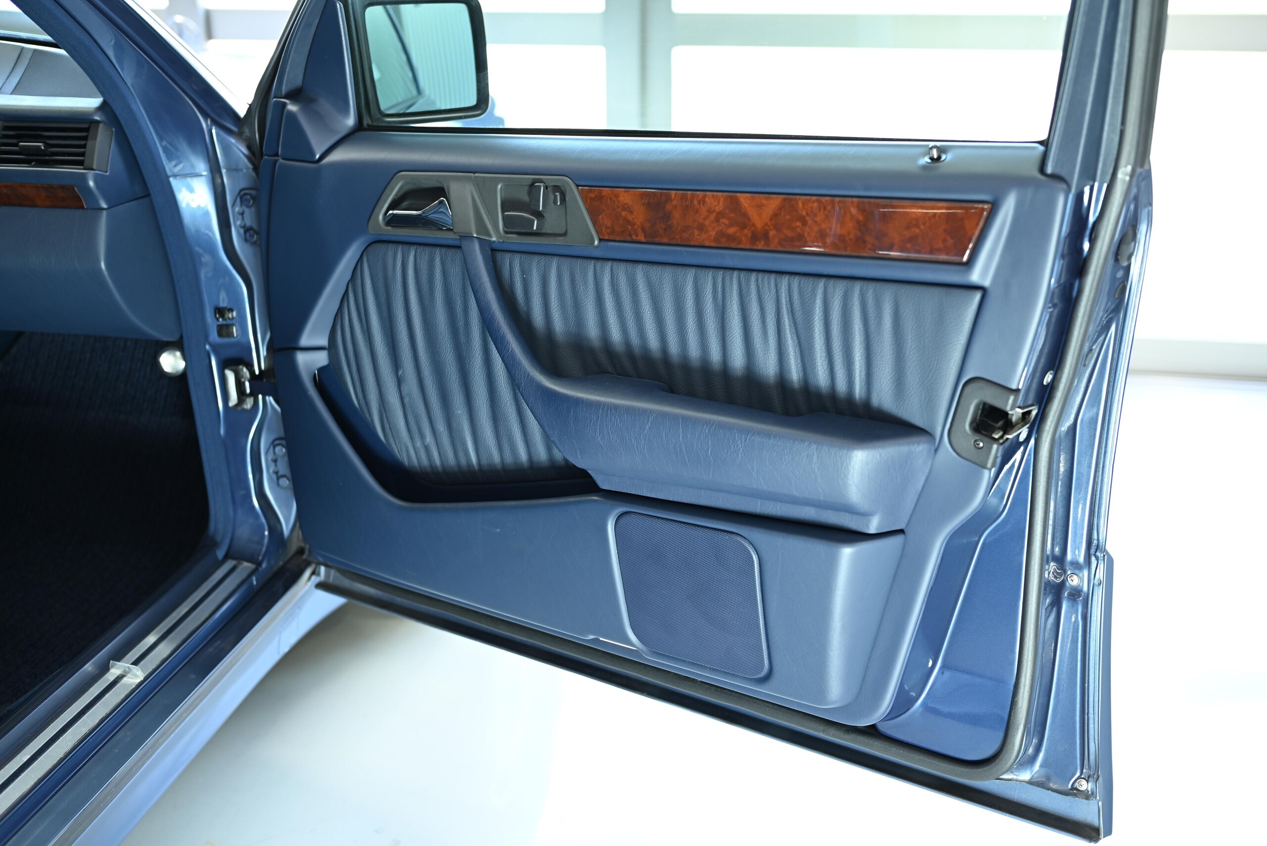 1994 Mercedes Benz E500 — Photo 54 / 74