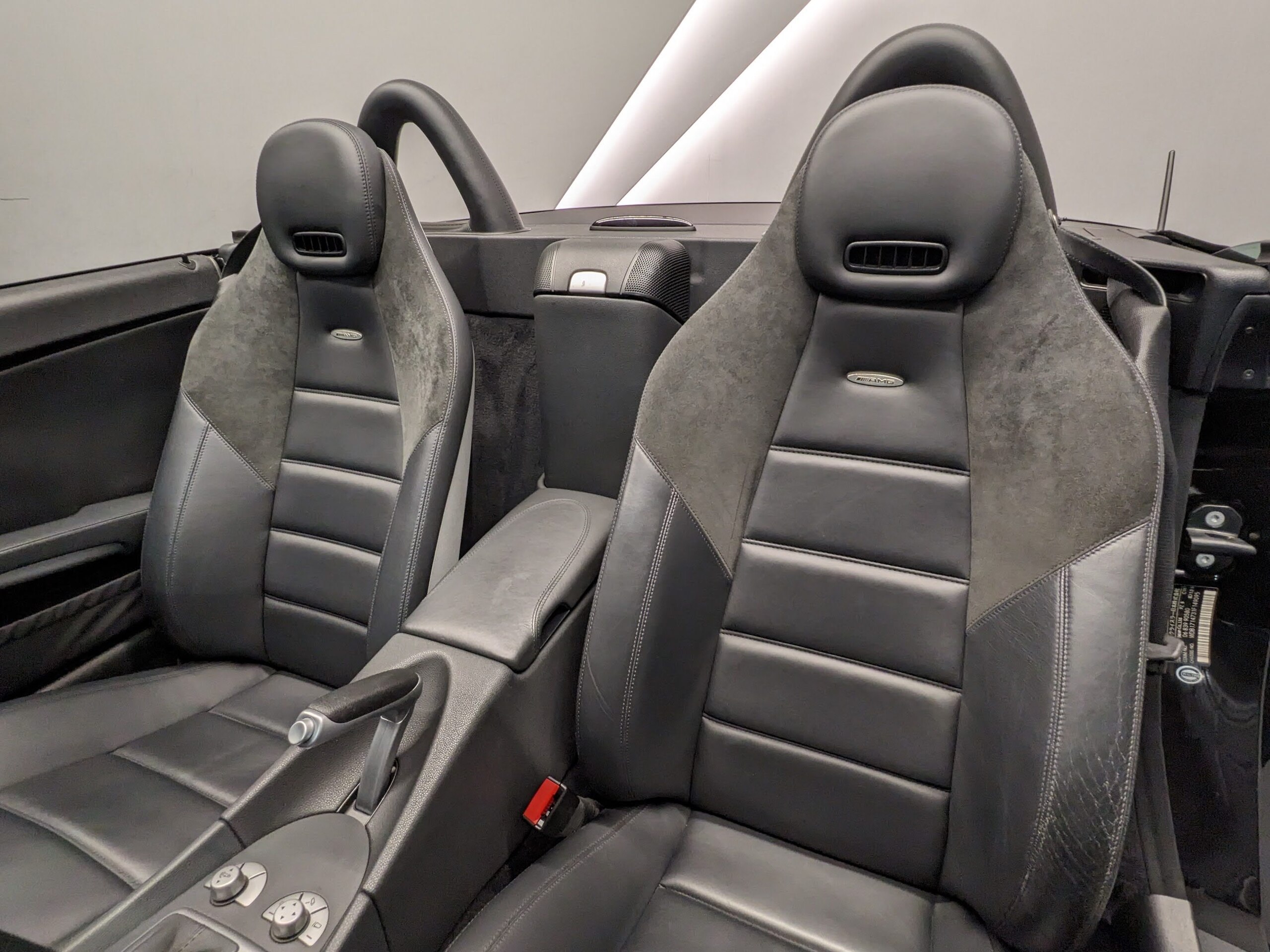 2007 Mercedes Benz SLK55 AMG — Photo 11 / 24