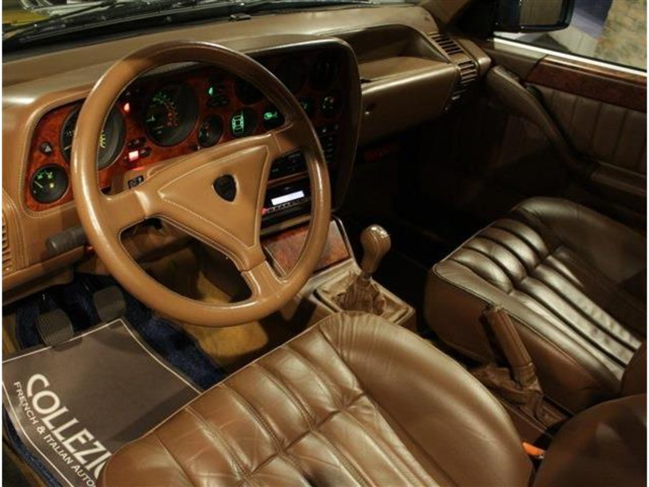 1993 Lancia Thema 8.32 — Photo 6 / 13