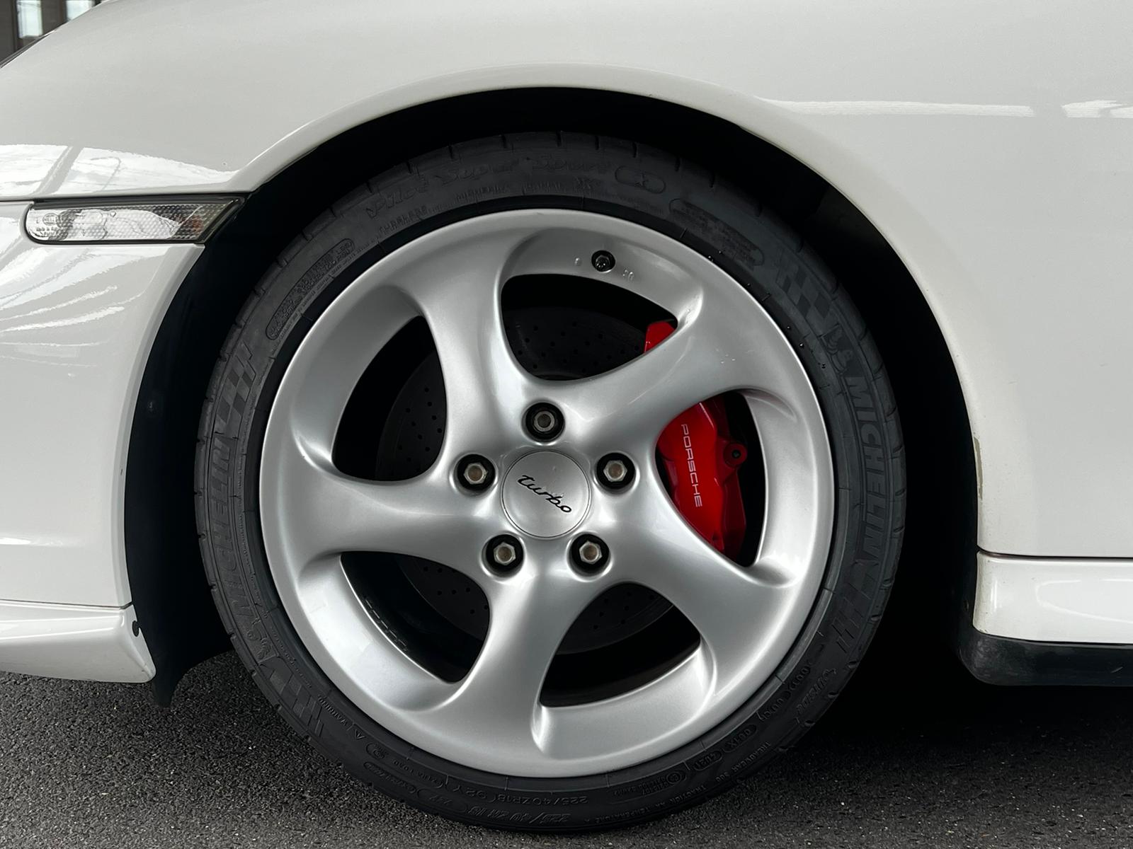 2004 Porsche 911 Turbo — Photo 11 / 13
