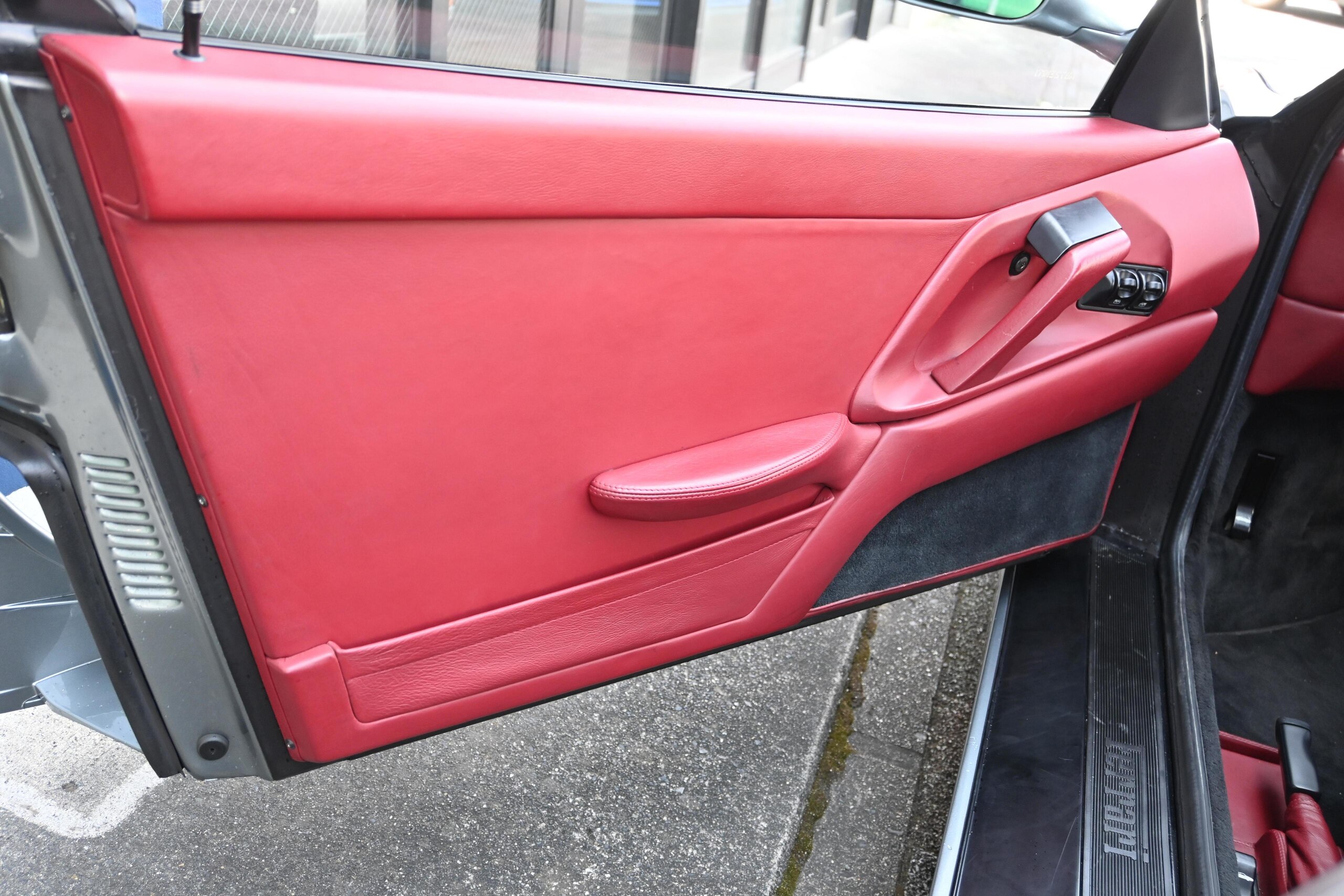 1997 Ferrari F355 Berlinetta — Photo 14 / 31