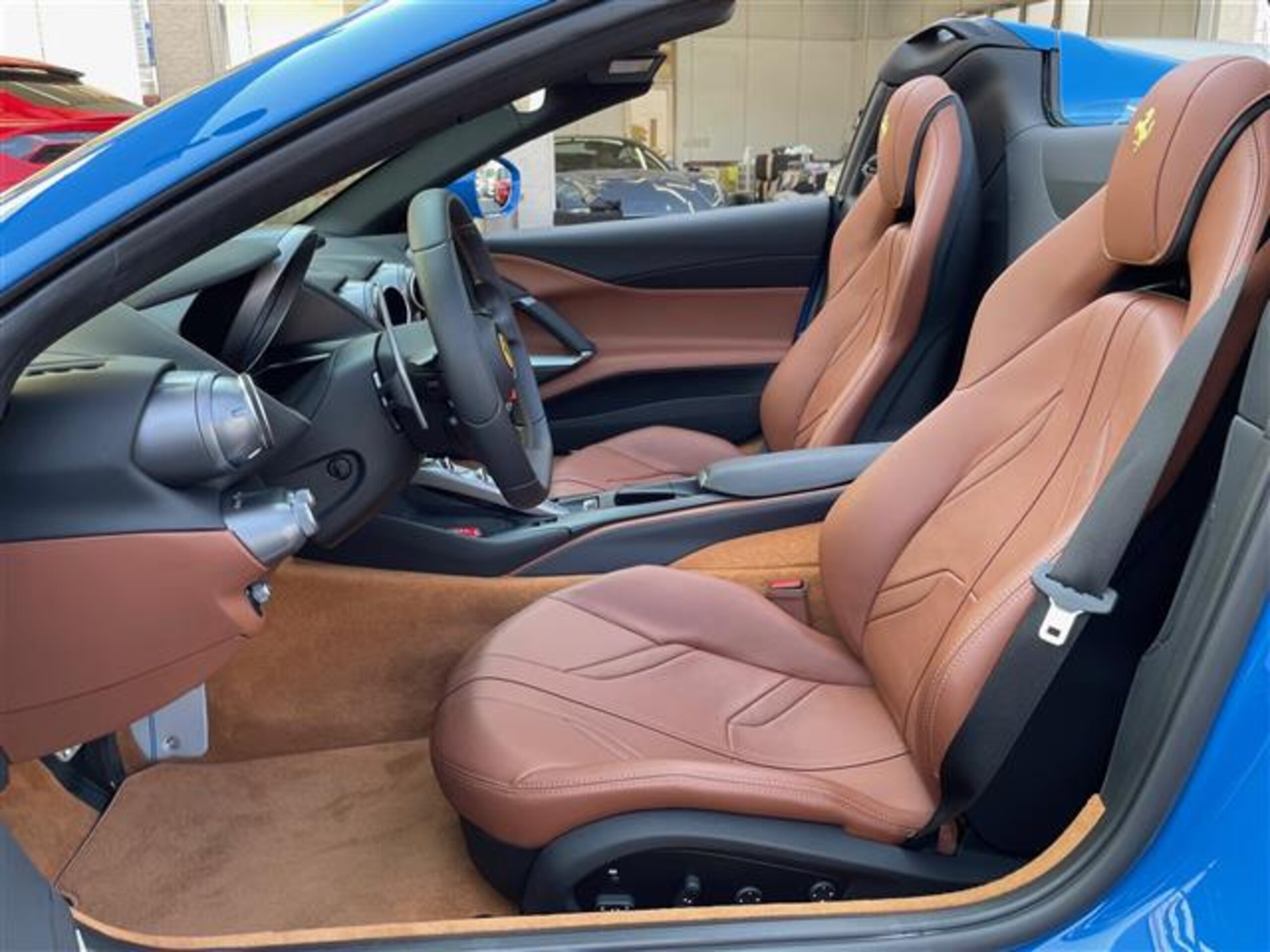 2022 Ferrari 812GTS — Photo 8 / 17
