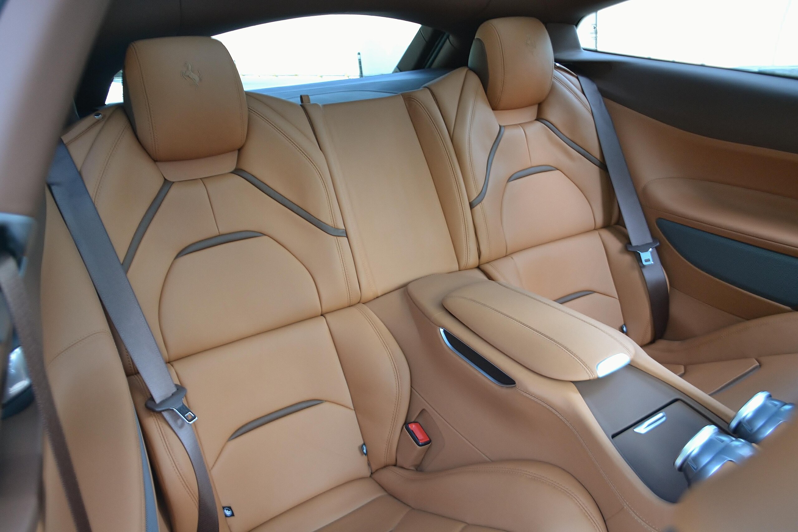 2019 Ferrari GTC4Lusso — Photo 27 / 34