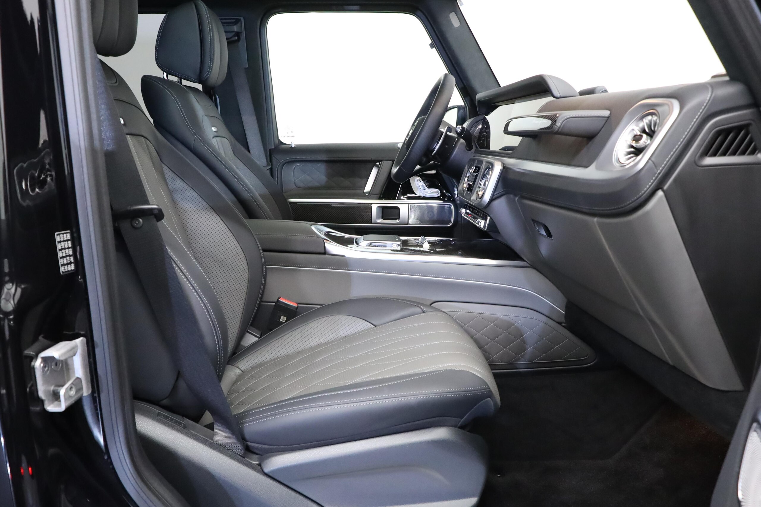 2024 Mercedes Benz G63 AMG — Photo 21 / 28
