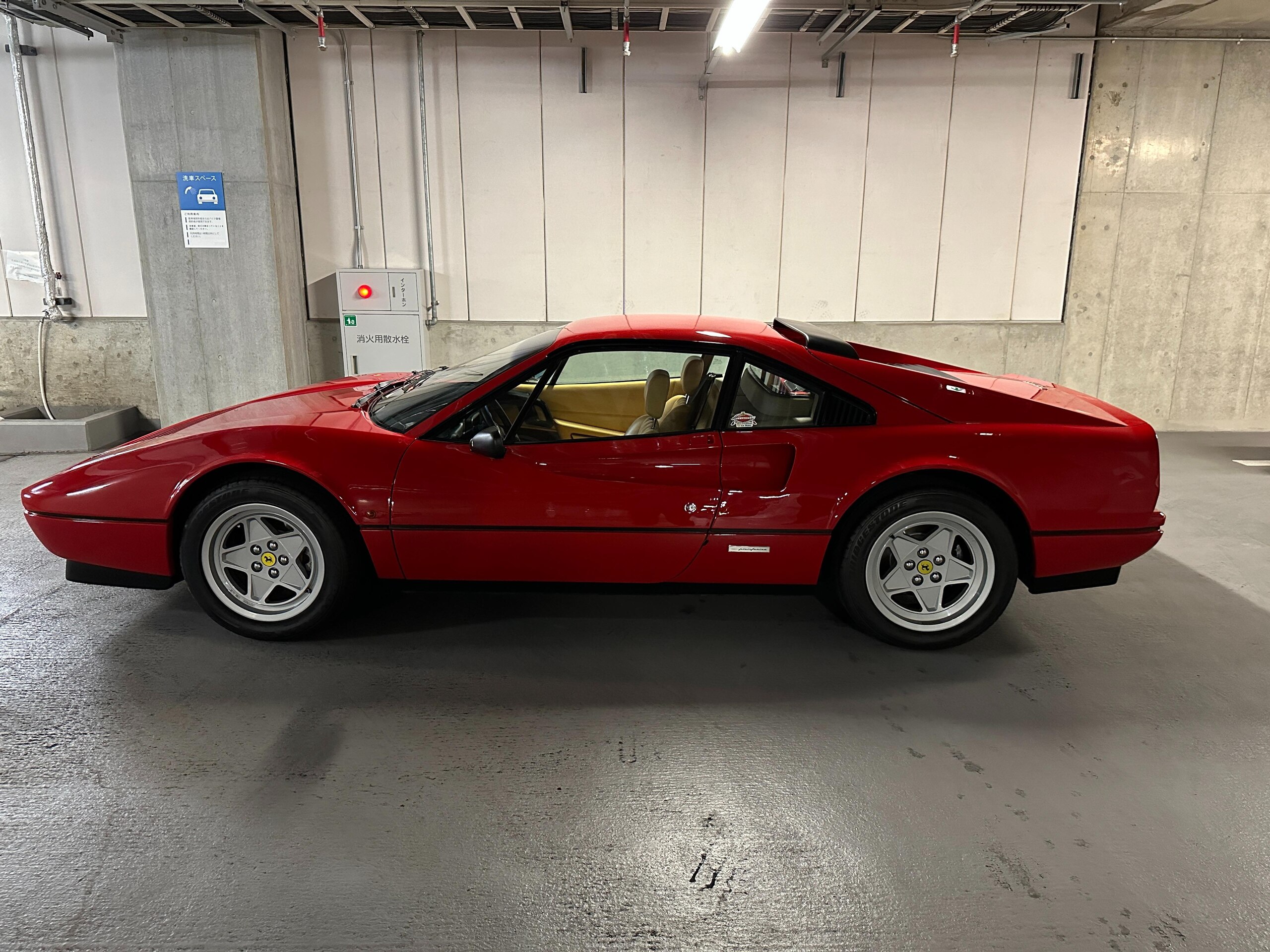 1986 Ferrari 328 GTB — Photo 6 / 19
