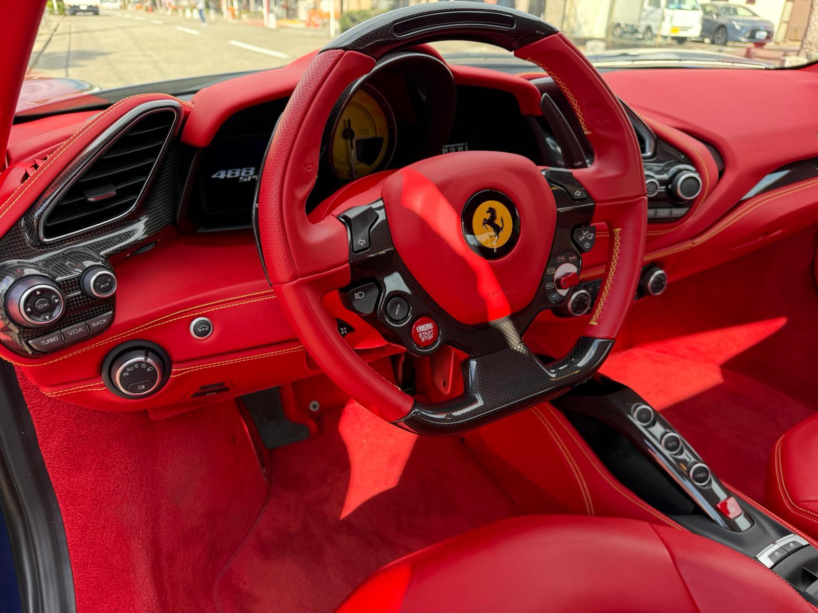 2018 Ferrari 488 Spider — Photo 10 / 16
