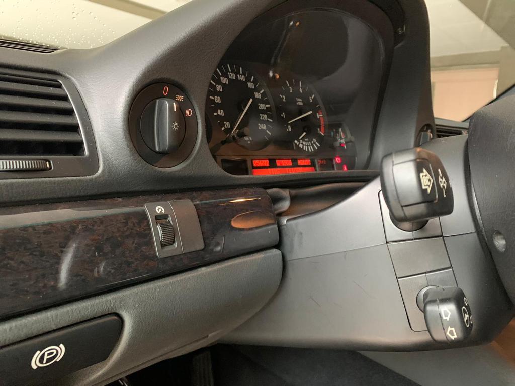 2000 BMW 735i M Sport — Photo 18 / 27