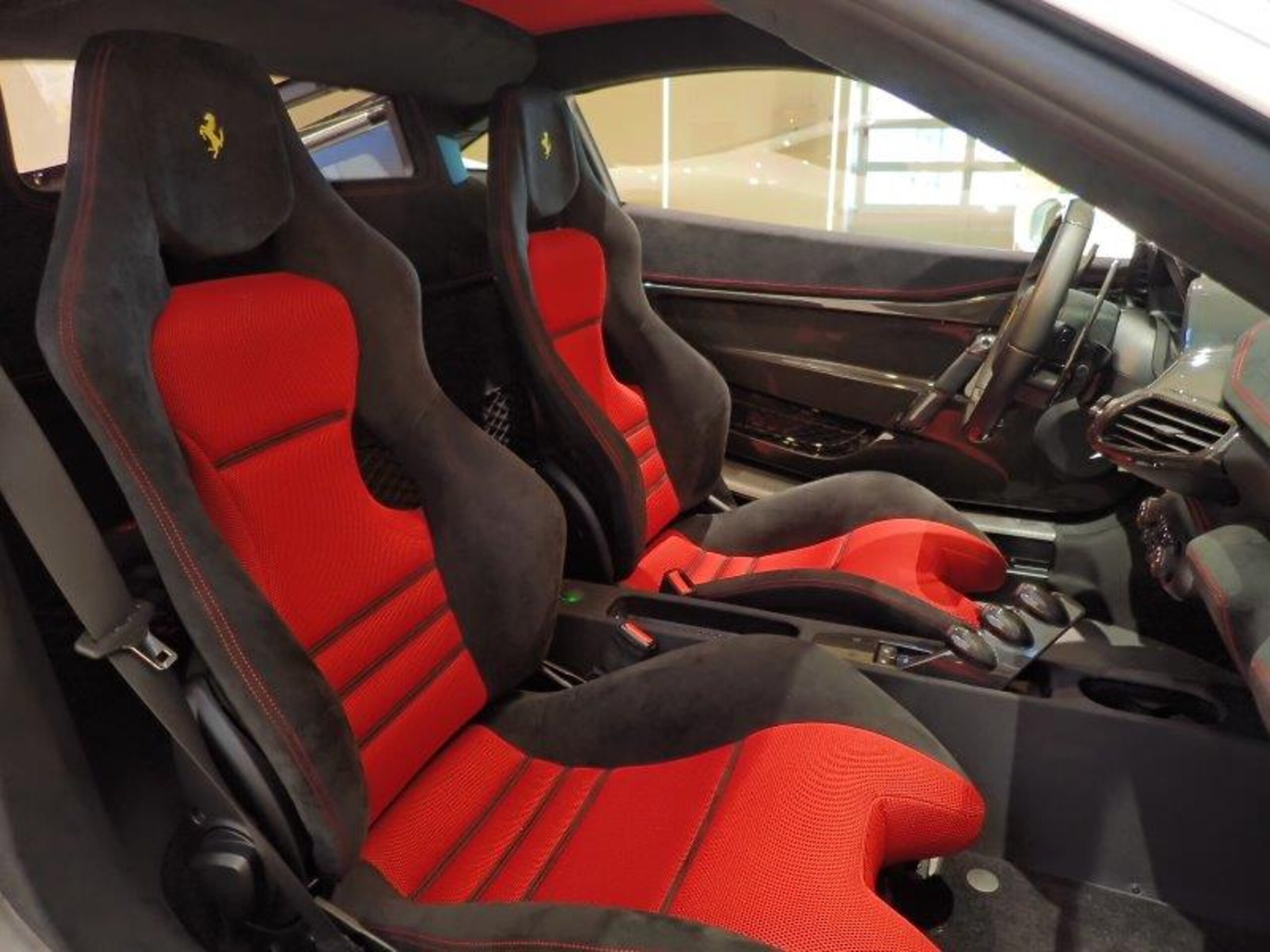 2015 Ferrari 458 Speciale — Photo 12 / 15