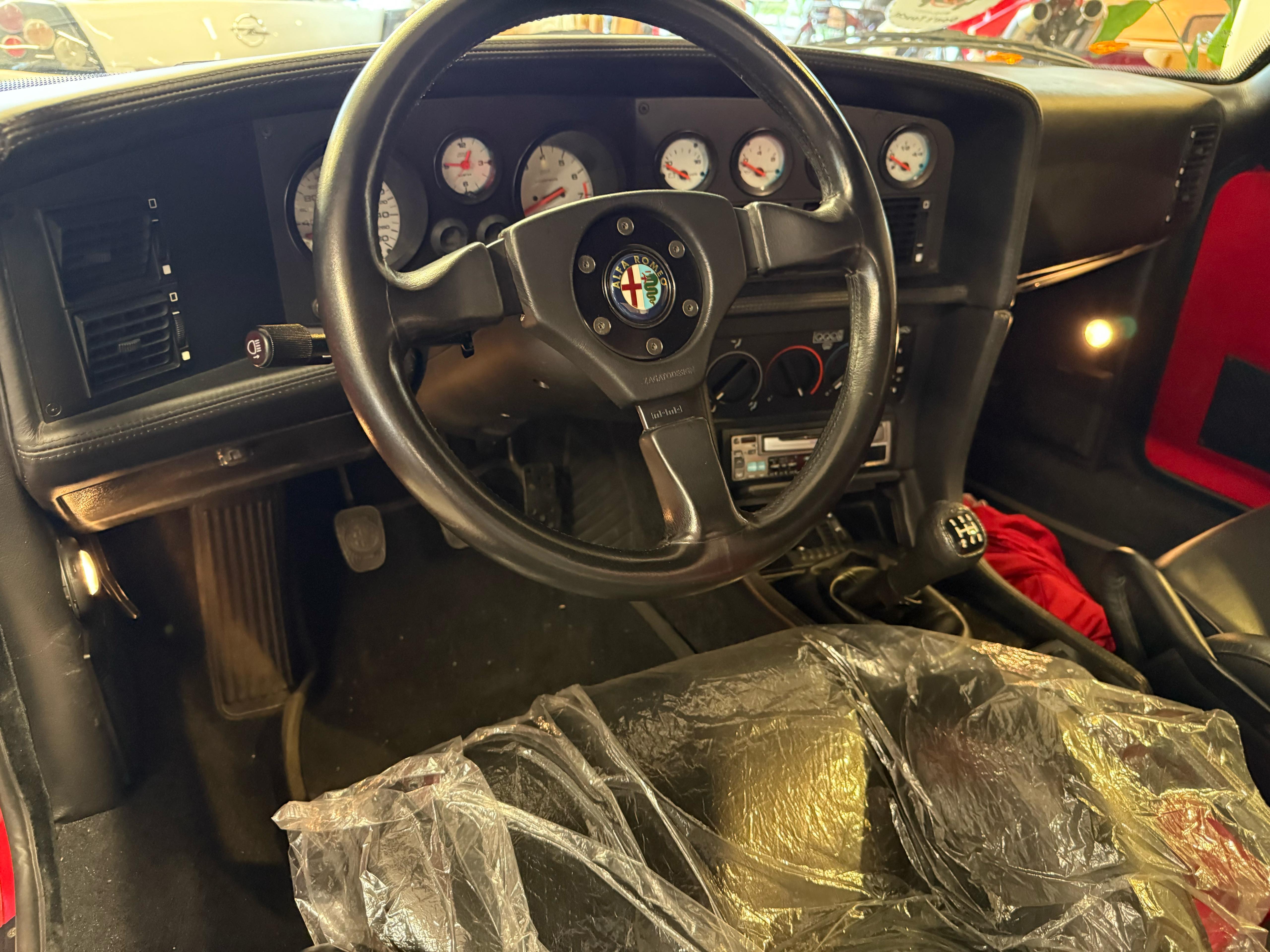 1993 Alfa Romeo RZ Limited Edition — Photo 6 / 16