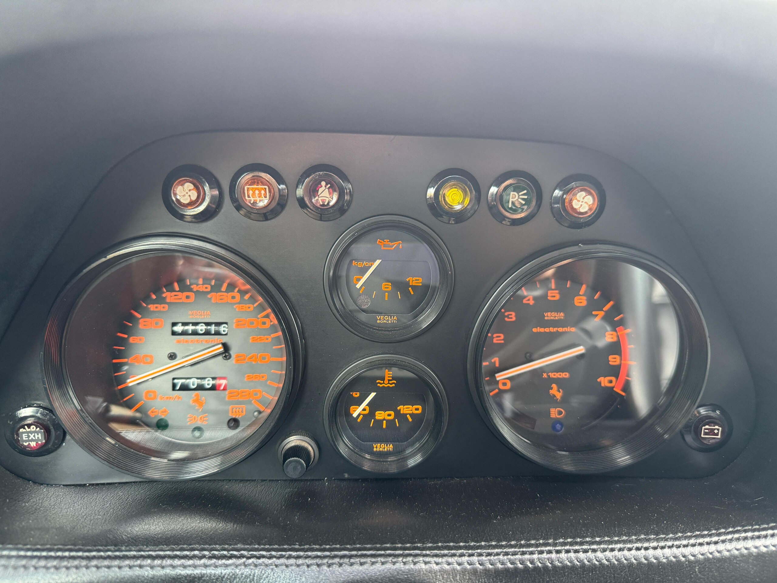 1989 Ferrari 328GTS — Photo 11 / 24