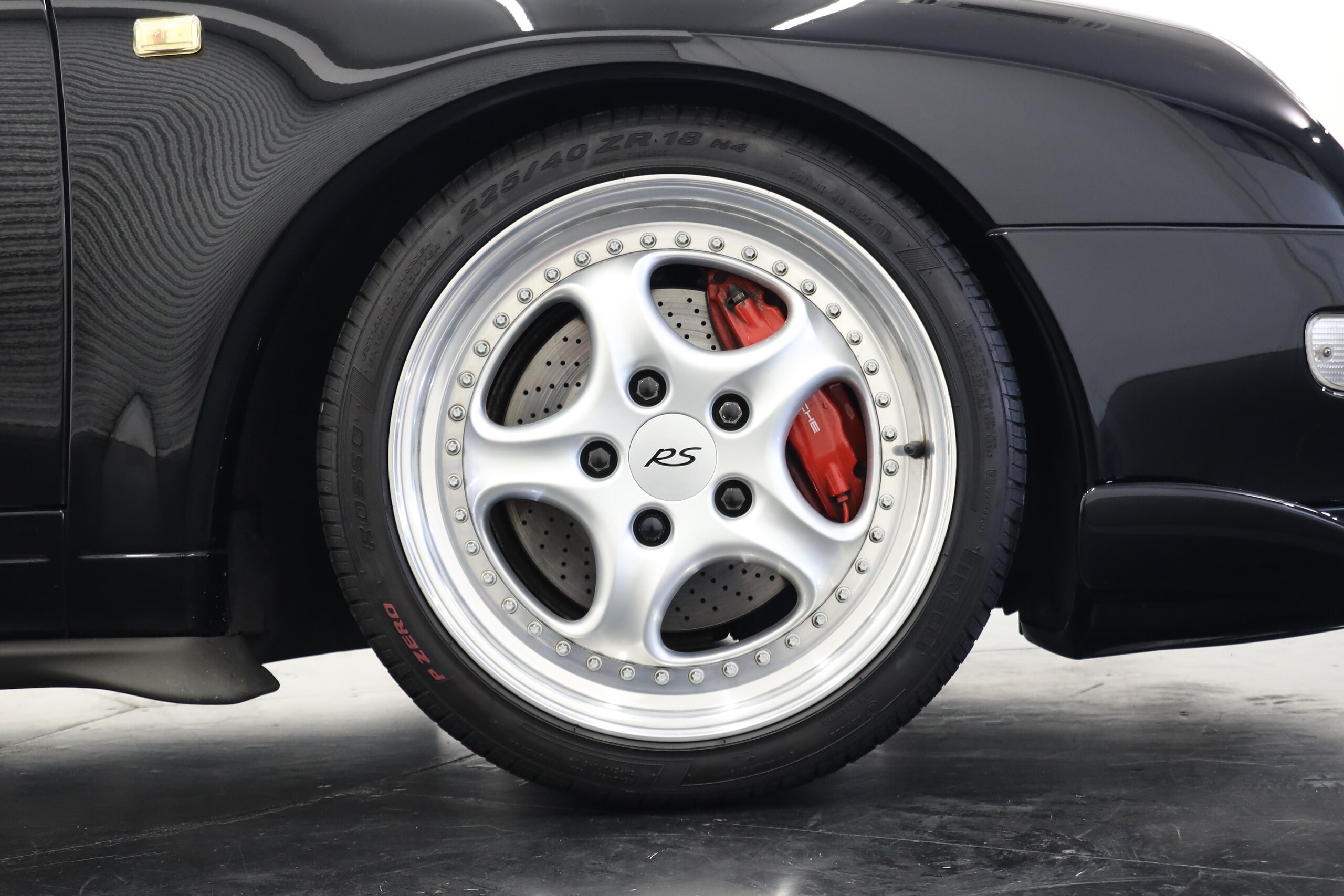 1995 Porsche 911 Carrera RS — Photo 17 / 19