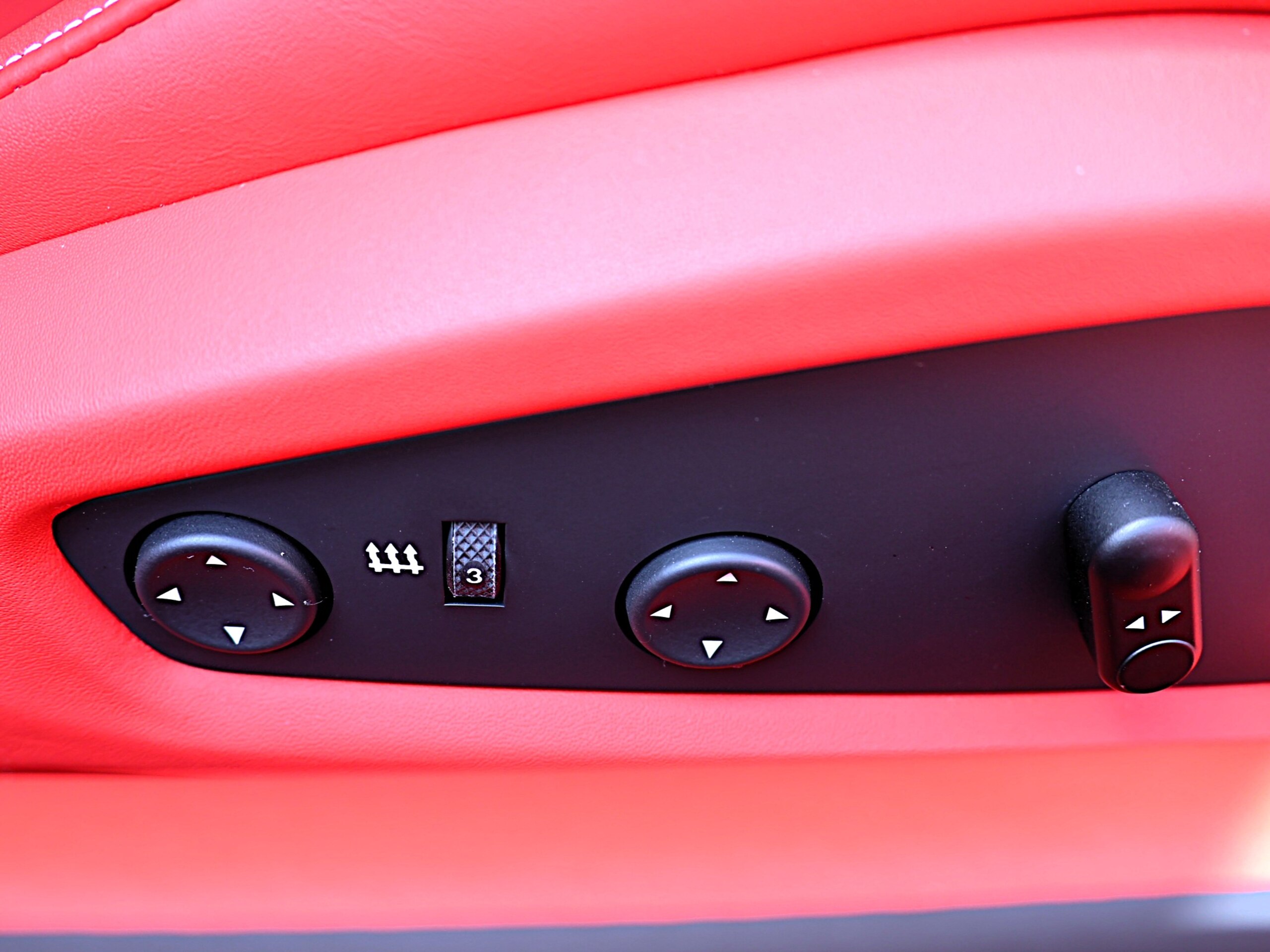 2014 Ferrari F12 Berlinetta — Photo 8 / 16