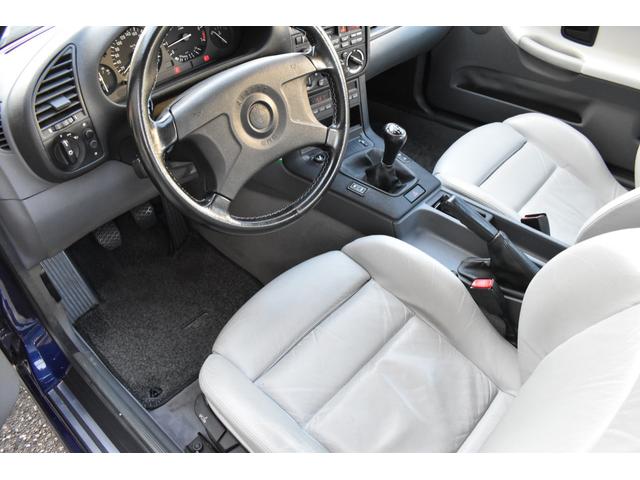 1995 BMW 318is — Photo 18 / 29