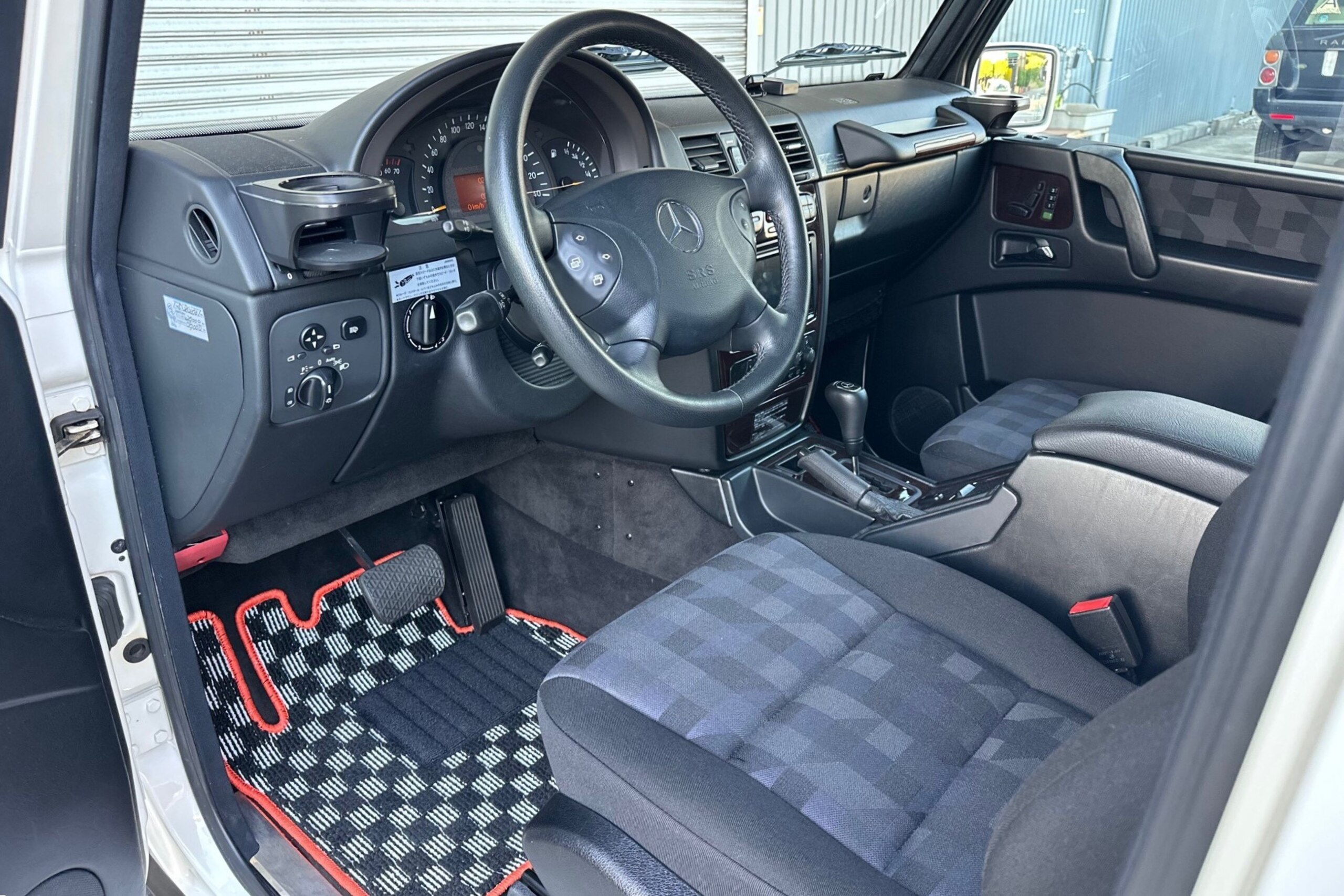 2004 Mercedes Benz G320 — Photo 8 / 17