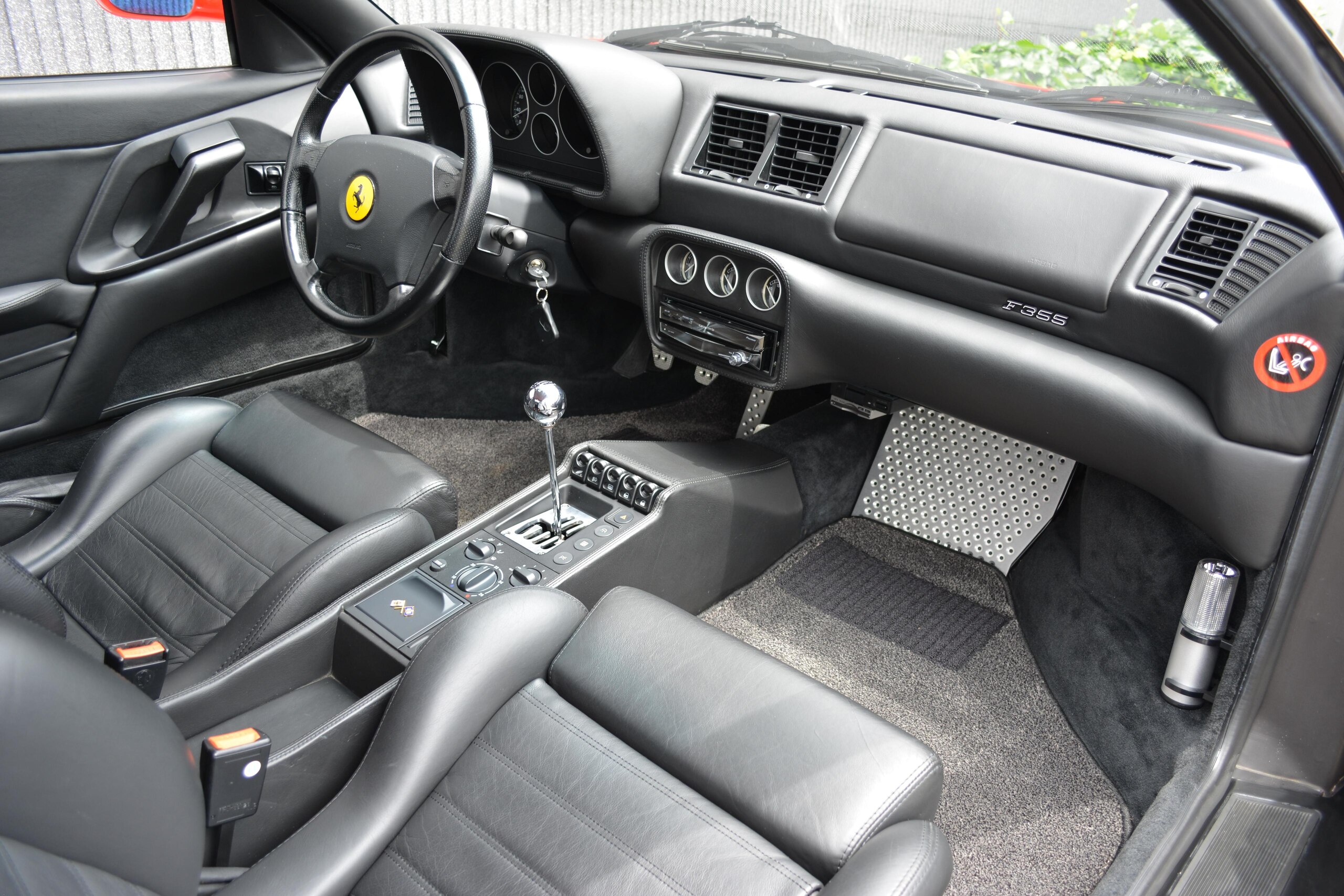 1997 Ferrari F355 Berlinetta — Photo 8 / 11