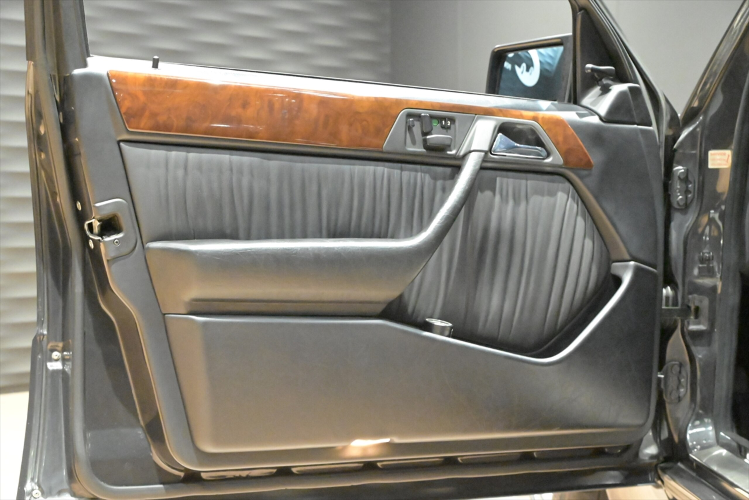 1993 Mercedes Benz 500E 6.0 AMG — Photo 7 / 23