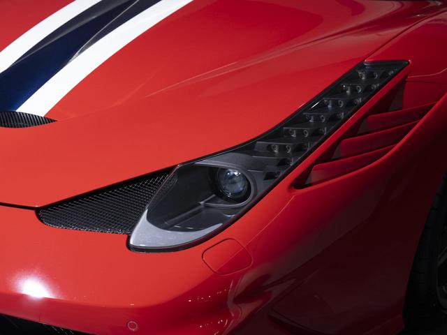 2015 Ferrari 458 Speciale — Photo 9 / 26