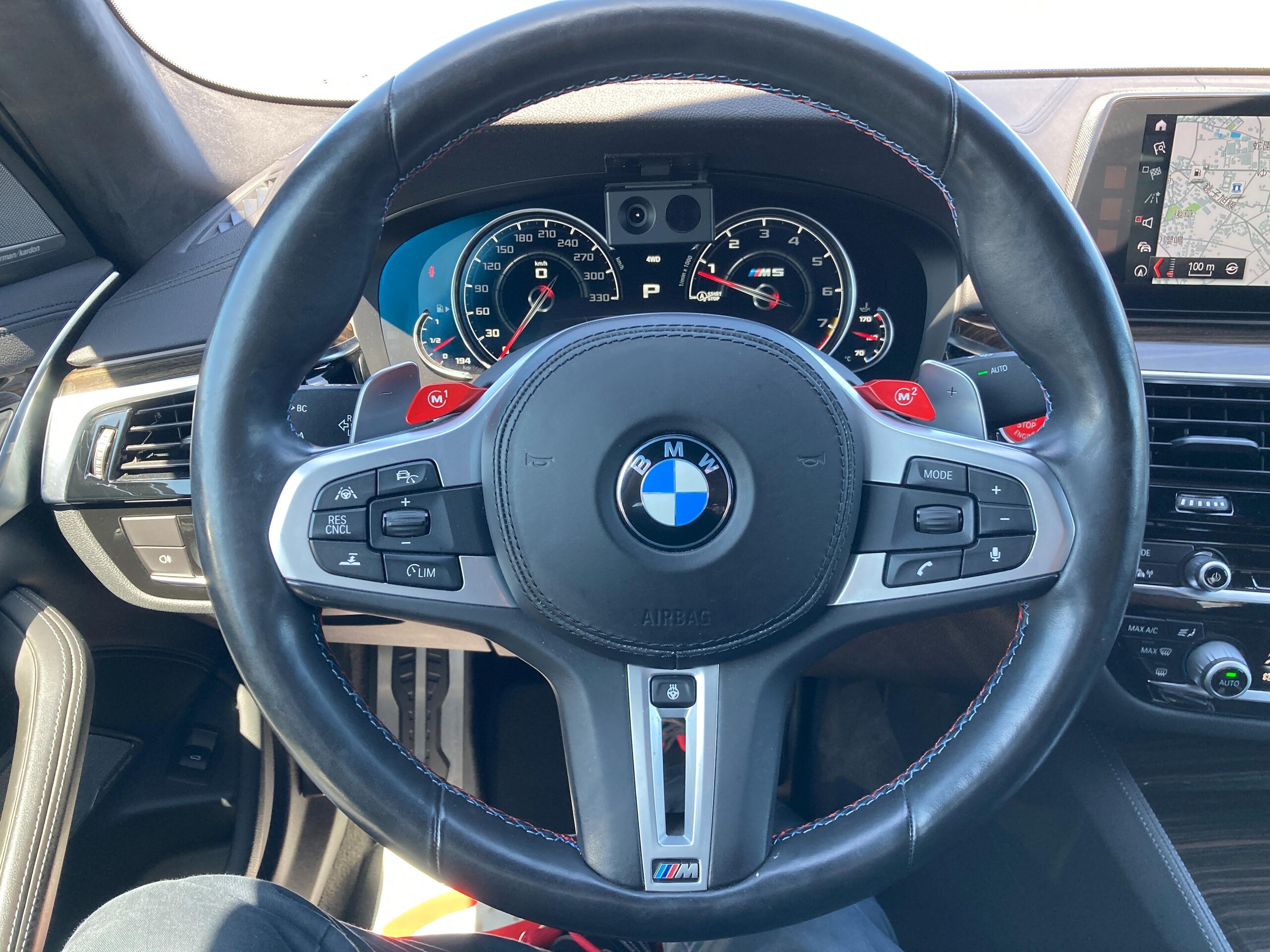 2018 BMW M5 — Photo 13 / 27