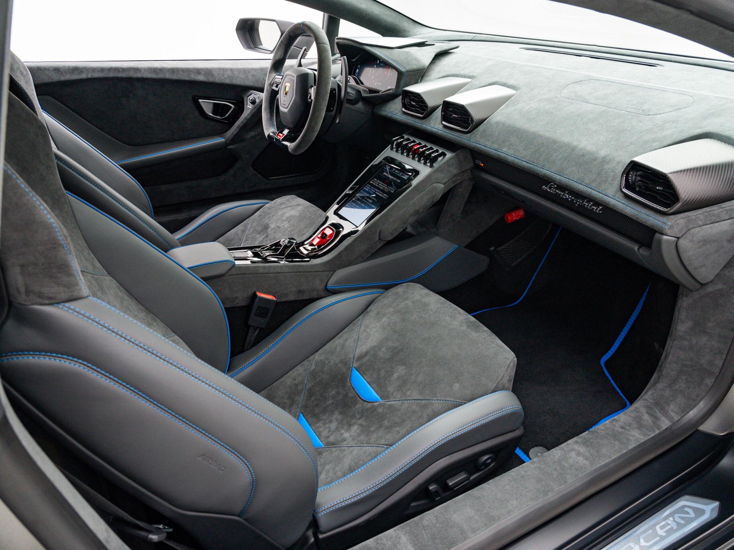 2024 Lamborghini Huracán Sterrato — Photo 33 / 50