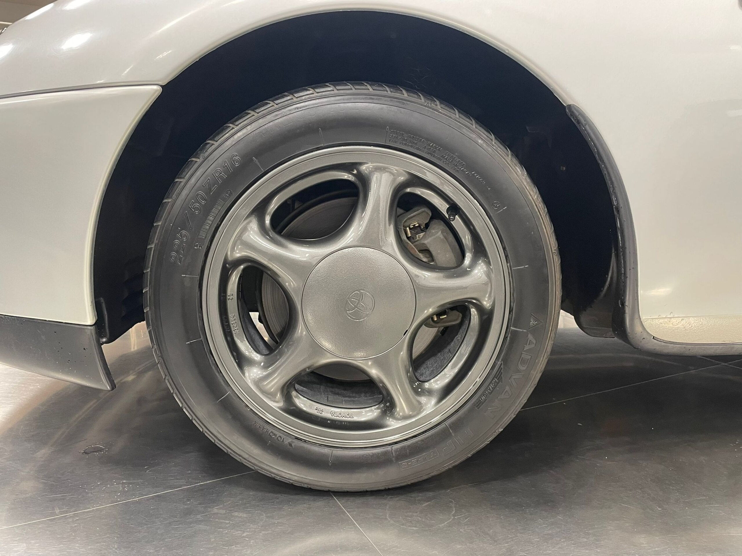 1993 Toyota Supra RZ — Photo 15 / 18