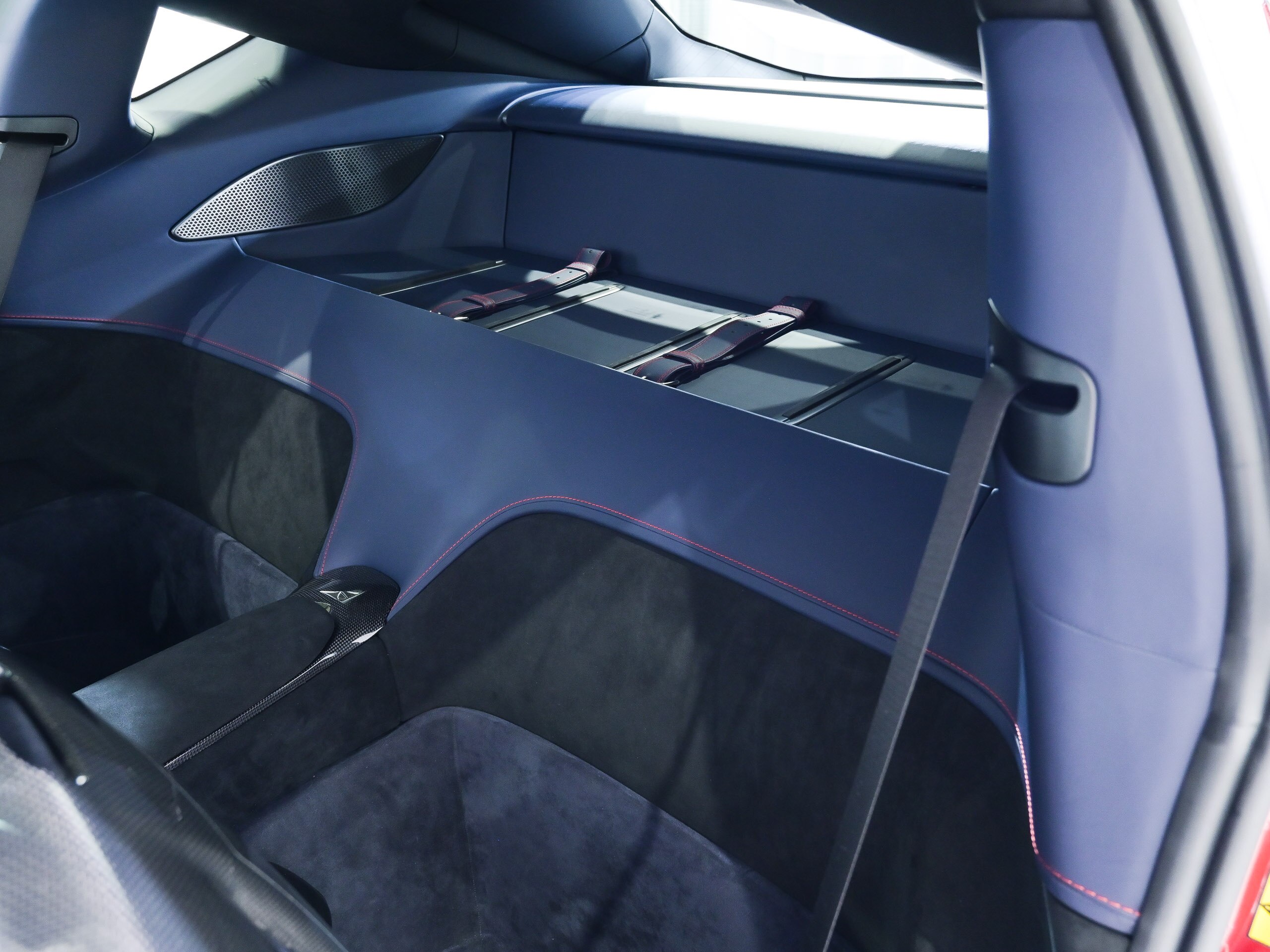 2025 Ferrari 12Cilindri — Photo 12 / 55