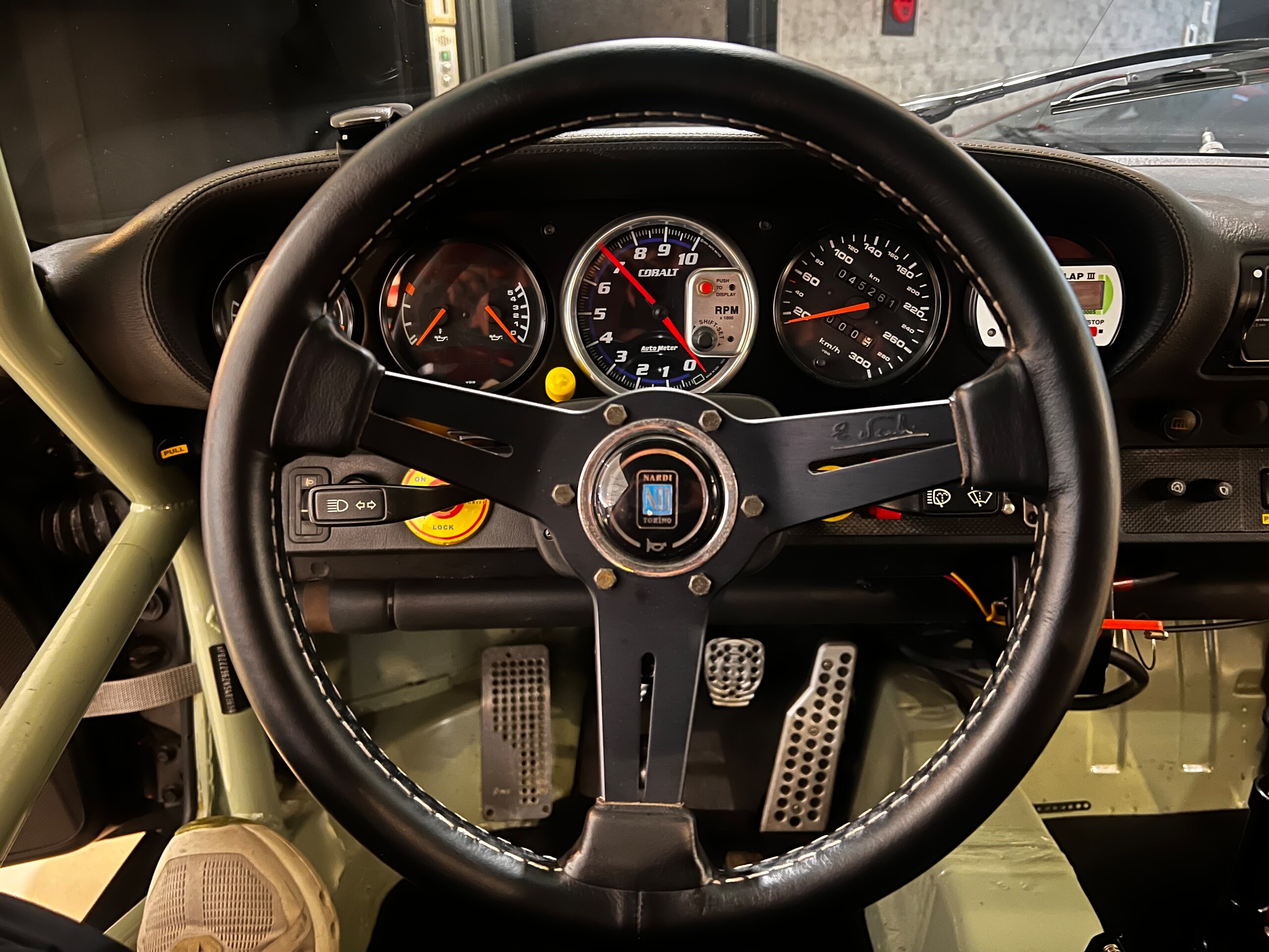 1992 Porsche 911 Carrera 2 — Photo 9 / 14