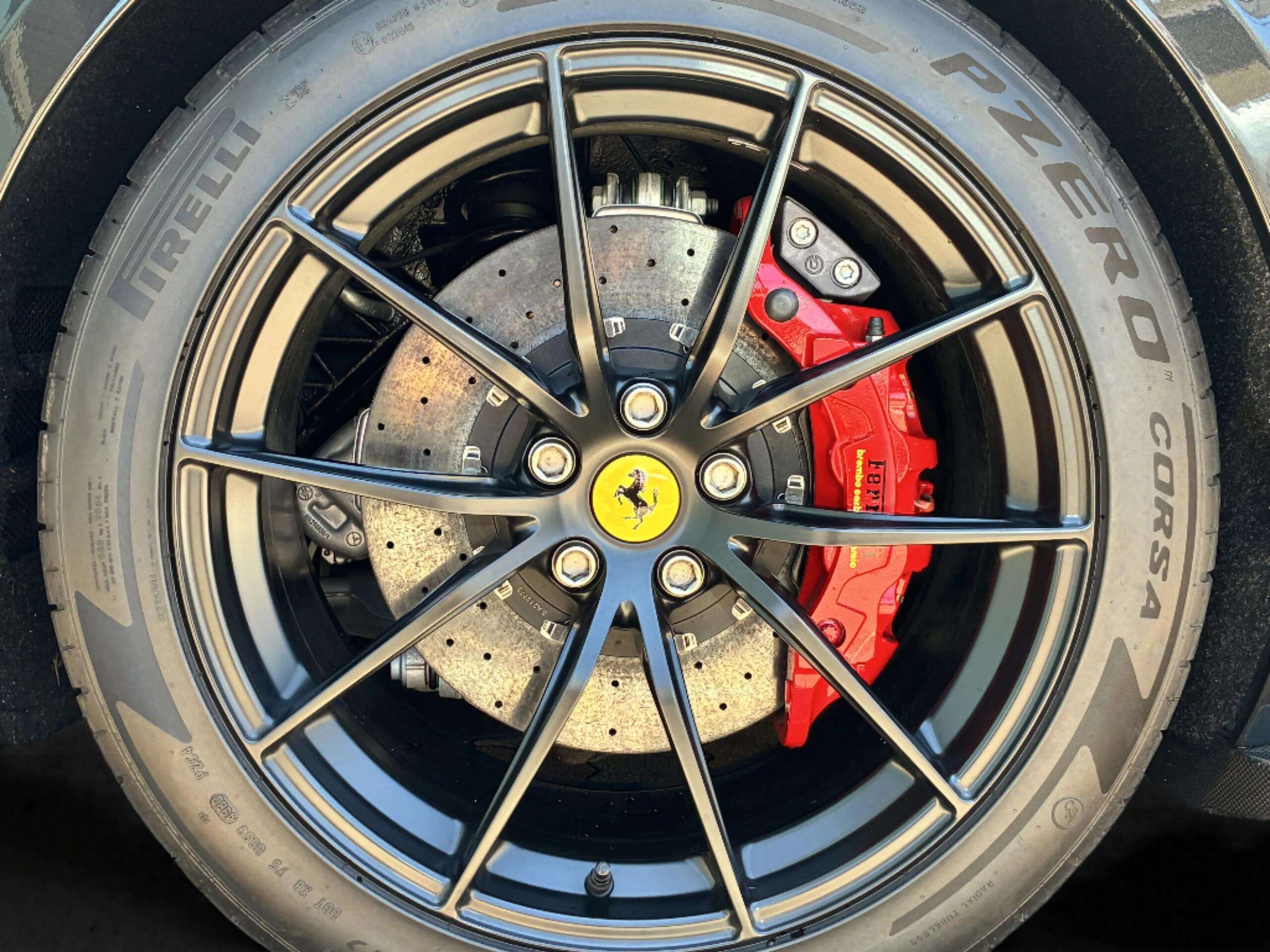 2018 Ferrari 812 Superfast — Photo 12 / 18