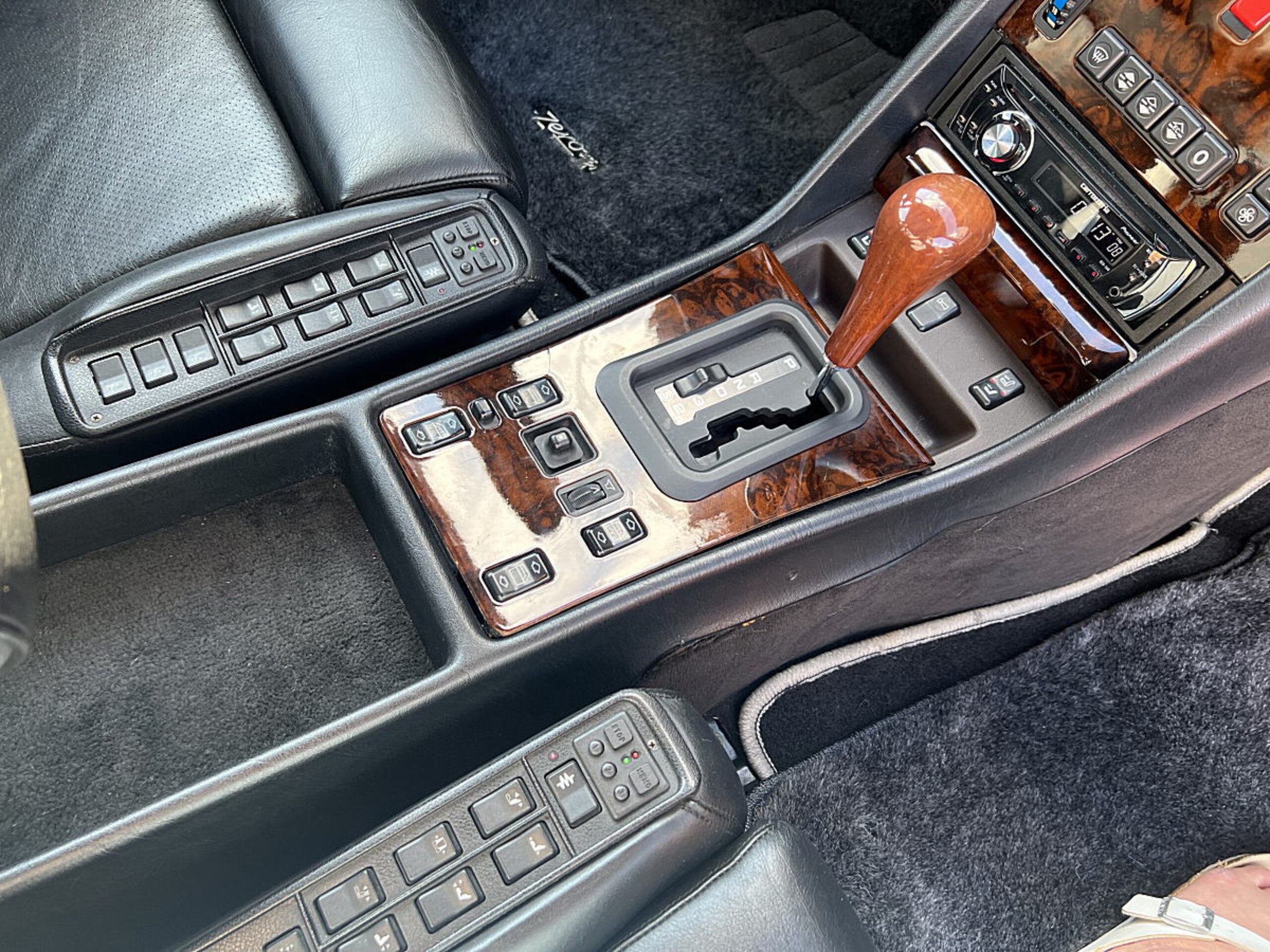 1988 Mercedes Benz 560SEC AMG 6.0 — Photo 18 / 21