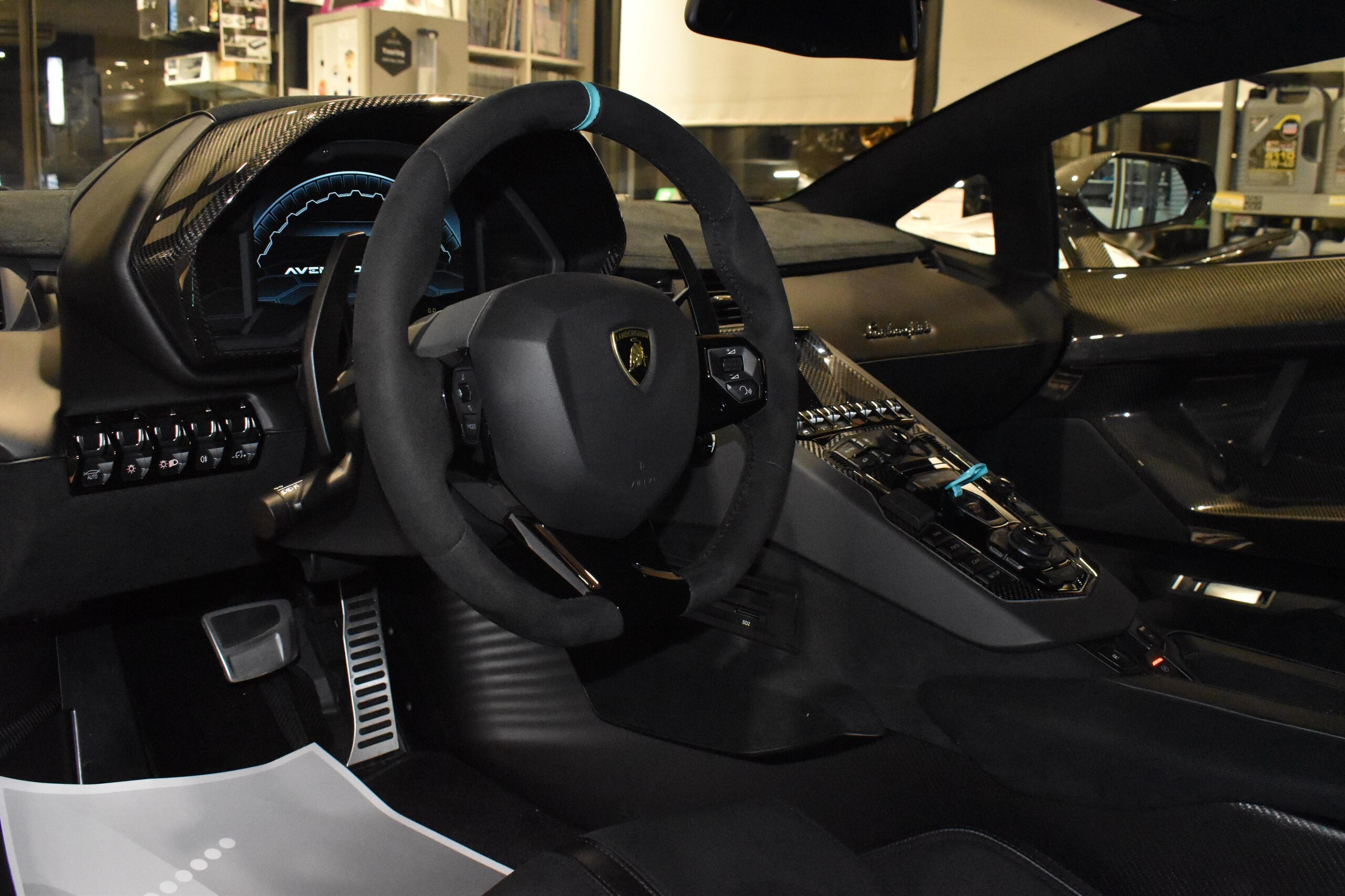 2019 Lamborghini Aventador SVJ — Photo 27 / 32