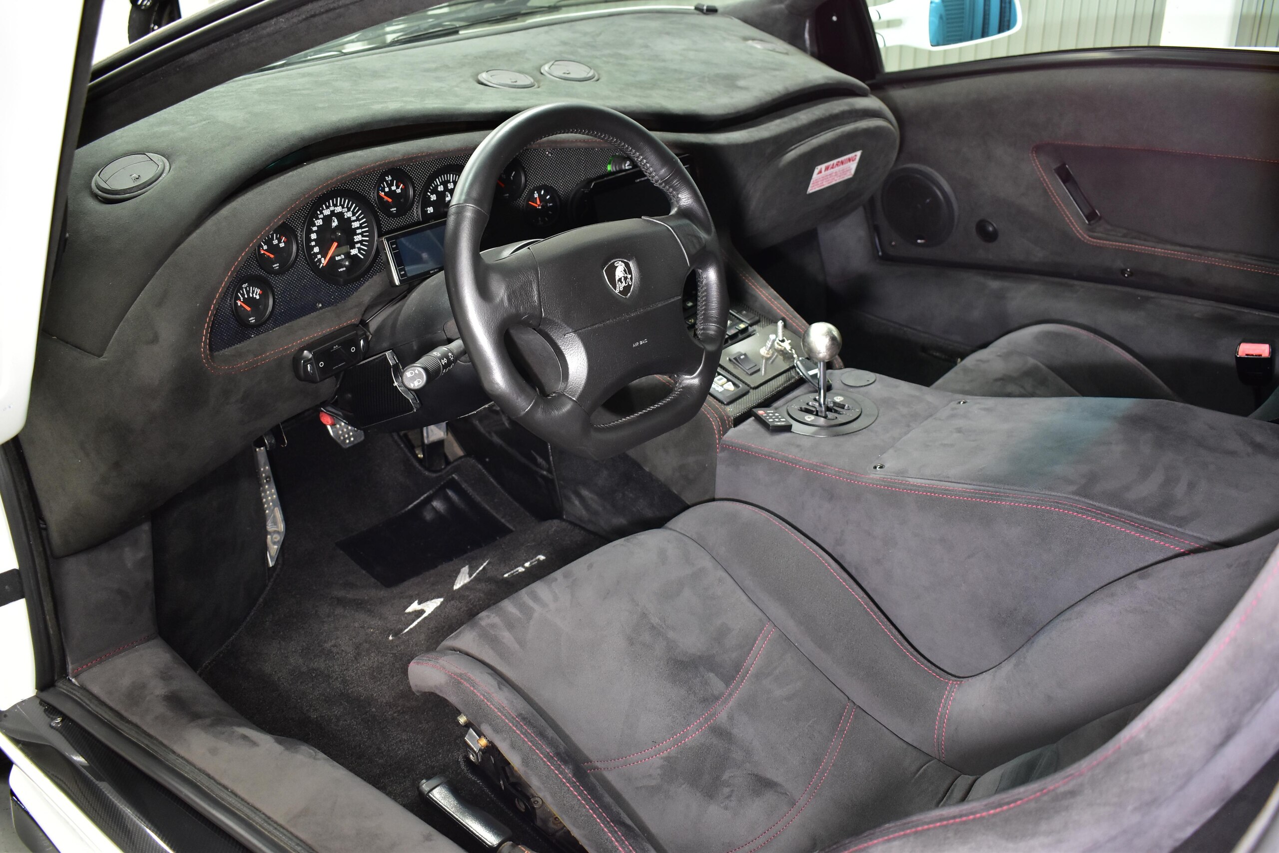 1999 Lamborghini Diablo SV — Photo 9 / 19