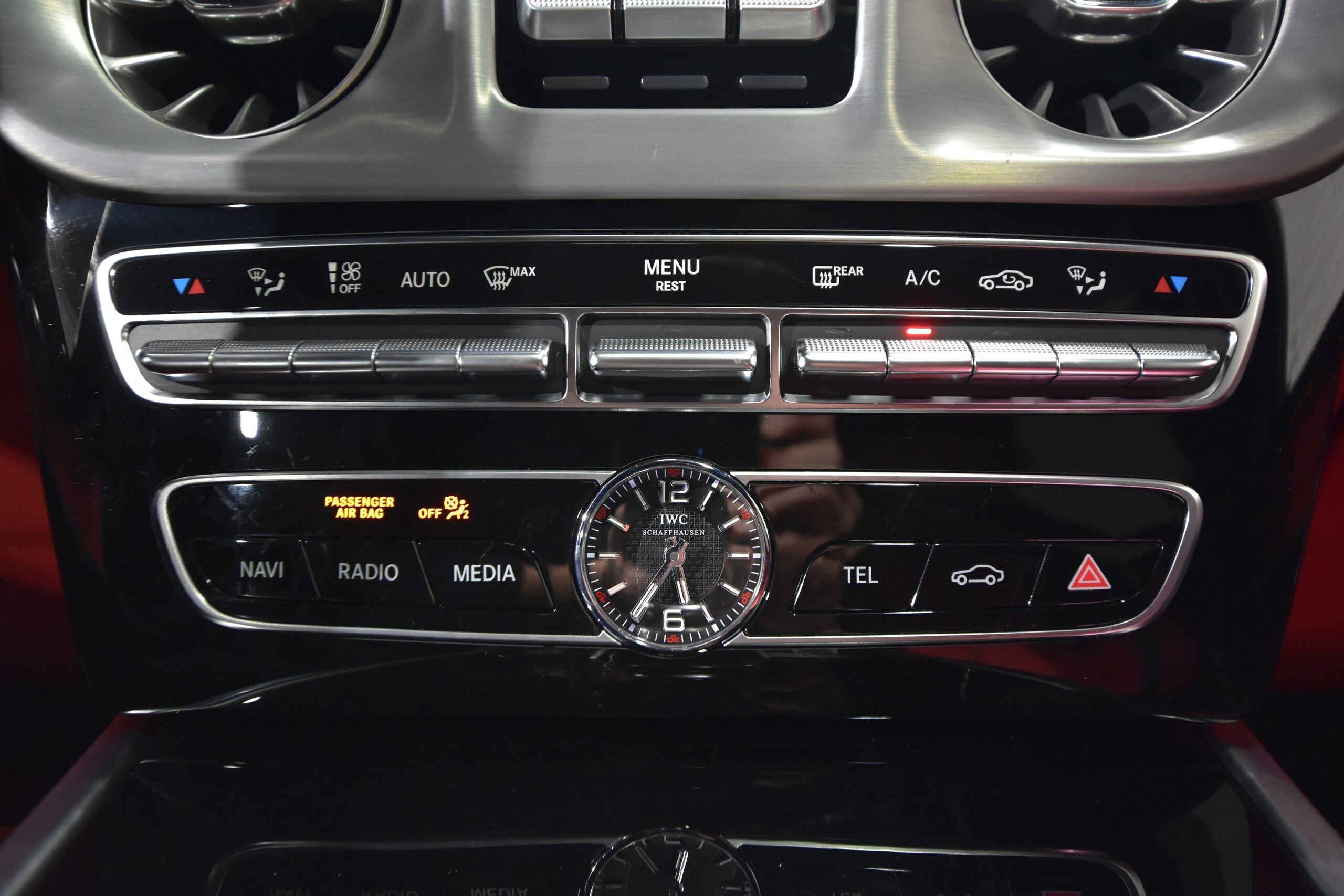 2020 Mercedes Benz G63 AMG — Photo 25 / 32