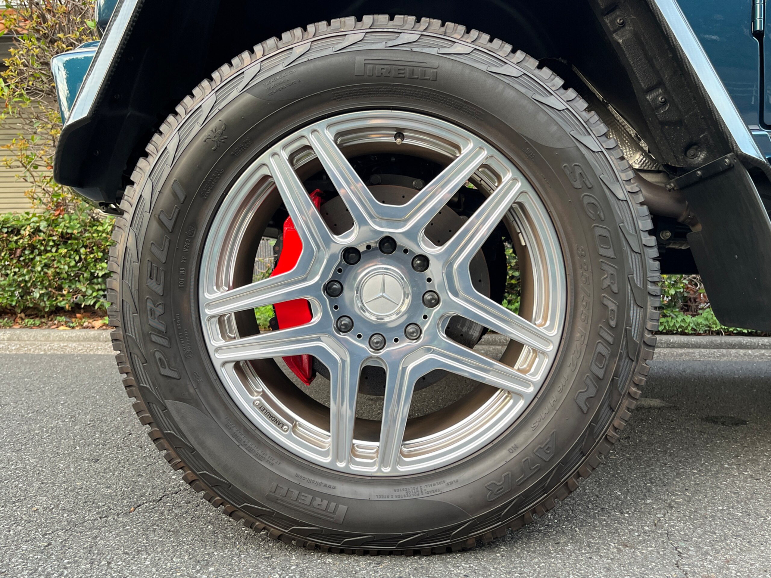 2018 Mercedes Benz Maybach G650 Landaulet — Photo 21 / 22