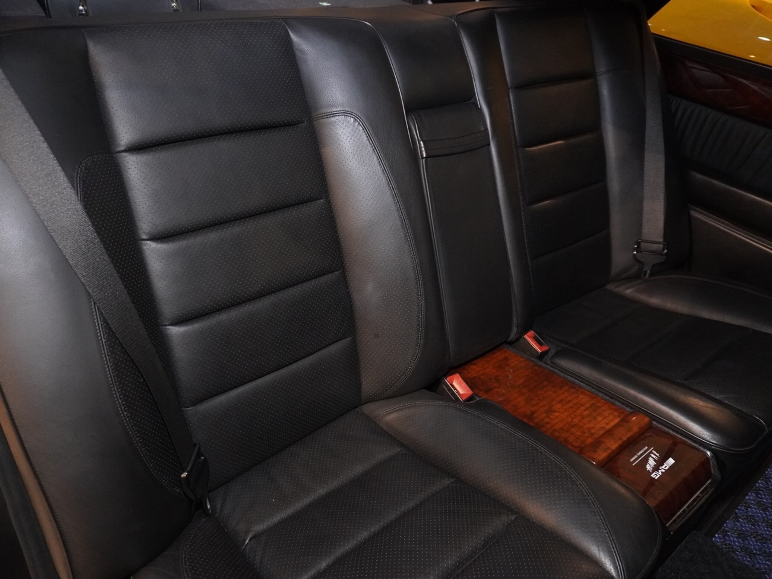 1993 Mercedes Benz E60 AMG — Photo 21 / 24