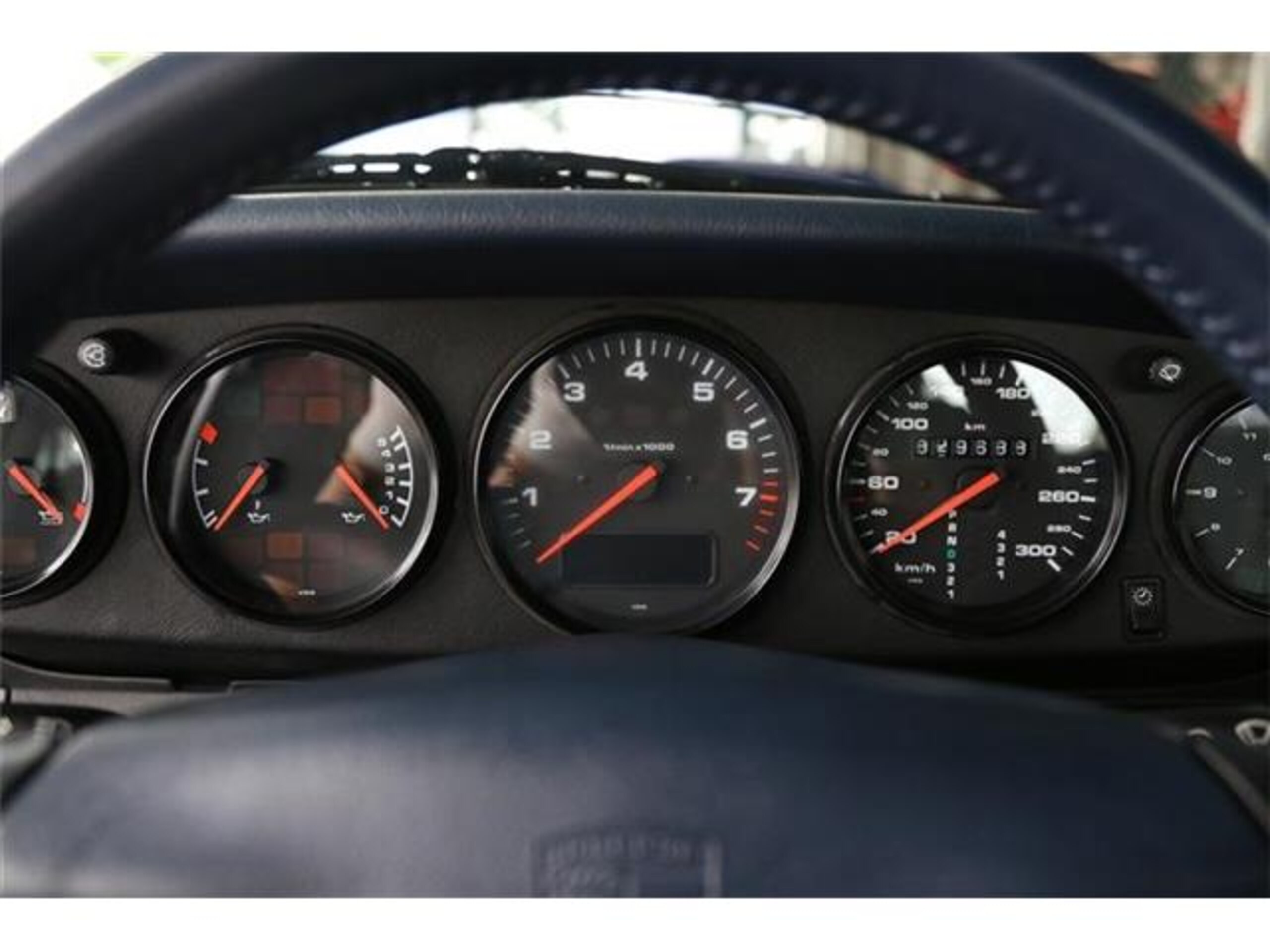 1995 Porsche 911 Carrera — Photo 8 / 13